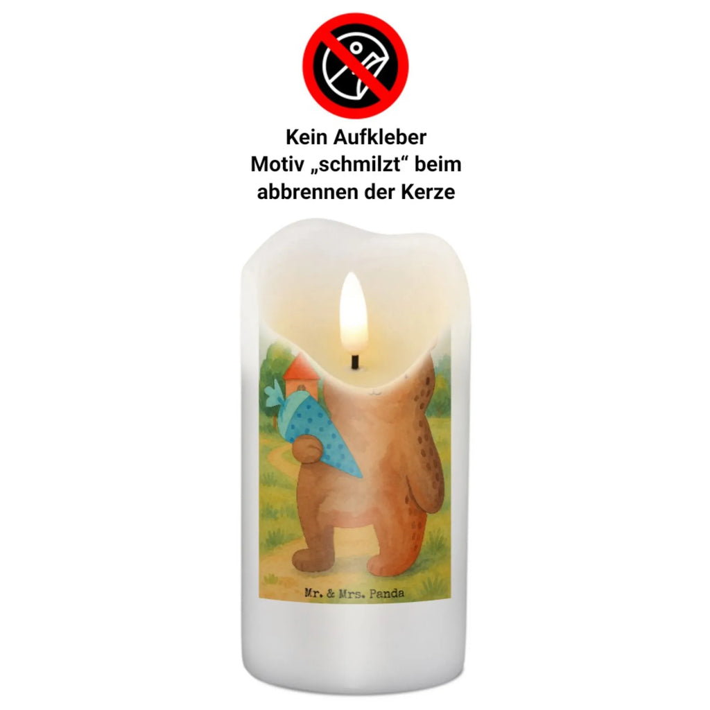 Kerze Bär Schultüte Design Handgegossene Kerze, Trauerkerze, Stearin­kerze, Teelicht, Grablicht, Gartenkerze, Tafelkerze, Stumpenkerze, Dinnerkerzenpaar, Kerze Für Weihnachten, Tischkerze, Streukerze, Stabkerze, Kerze Für Ostern, Kerze Mit Duft, Duftkerze, Kerze Als Gastgeschenk, Bio-Kerze, Kerze Ohne Duft, Kerze, Kerze Für Advent, Dinnerkerze, Kerze Mit Gravur, Outdoor-Kerze, Gedenkkerze, Votivkerze, Kerze Für Firmung, Kerze Mit Prägung, Kerze Für Taufe, Metall-Kerze, Kerze Für Kommunion, Kerze Mit Spruch, Sojawachskerze, Glas-Kerze, Stumpenkerzen-Set, Kerze Für Hochzeit, Grabkerze, Andachtskerze, Kerze Mit Motiv, Kerze Für Geburtstag, Kerze Mit Fotoeinleger, Handgemachte Kerze, Blockkerze, Laternenkerze, Kerze Mit Namensgravur, Fair-Trade-Kerze, Bär, Teddy, Teddybär, Bär Motiv, Grundschule, Schultüte, Einschulung Geschenk, Schulbeginn, Erster Schultag Geschenk, Schulanfang, Schule Geschenk