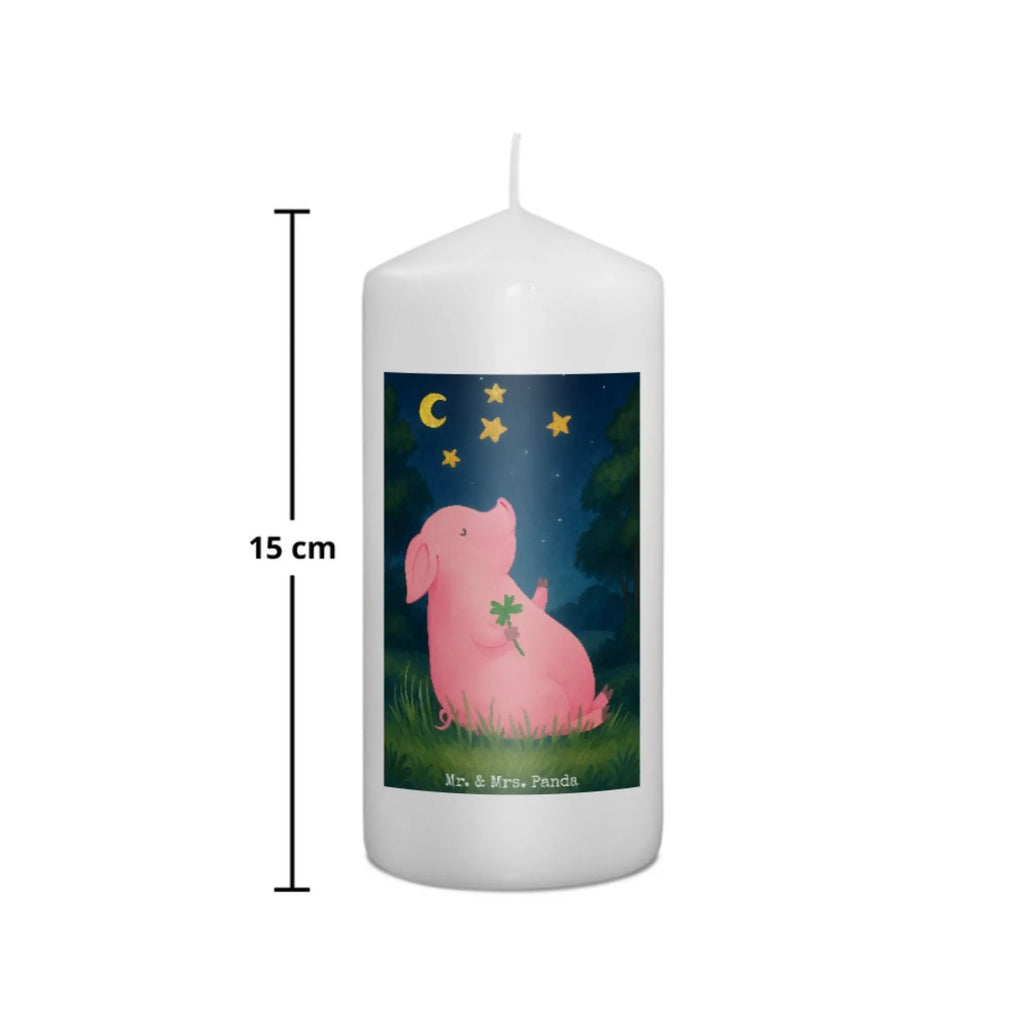 Kerze Schwein Glück Design Kerze Für Weihnachten, Kerze Mit Duft, Fair-Trade-Kerze, Dinnerkerze, Tischkerze, Kerze, Kerze Ohne Duft, Duftkerze, Metall-Kerze, Stabkerze, Sojawachskerze, Kerze Für Kommunion, Blockkerze, Kerze Mit Fotoeinleger, Kerze Für Hochzeit, Handgegossene Kerze, Trauerkerze, Kerze Für Geburtstag, Glas-Kerze, Grabkerze, Kerze Mit Gravur, Tafelkerze, Kerze Für Advent, Kerze Als Gastgeschenk, Kerze Für Ostern, Kerze Mit Namensgravur, Votivkerze, Kerze Mit Spruch, Stumpenkerze, Bio-Kerze, Handgemachte Kerze, Andachtskerze, Gedenkkerze, Kerze Für Firmung, Teelicht, Kerze Mit Motiv, Grablicht, Dinnerkerzenpaar, Laternenkerze, Stearin­kerze, Gartenkerze, Streukerze, Outdoor-Kerze, Kerze Mit Prägung, Stumpenkerzen-Set, Kerze Für Taufe, Tiermotive, Gute Laune, lustige Sprüche, Tiere, Ziele, Glücksschwein. Glück, Träume, Schwein, Sterne, Schweinchen, Sernchen, Glücksbringer, Motivation