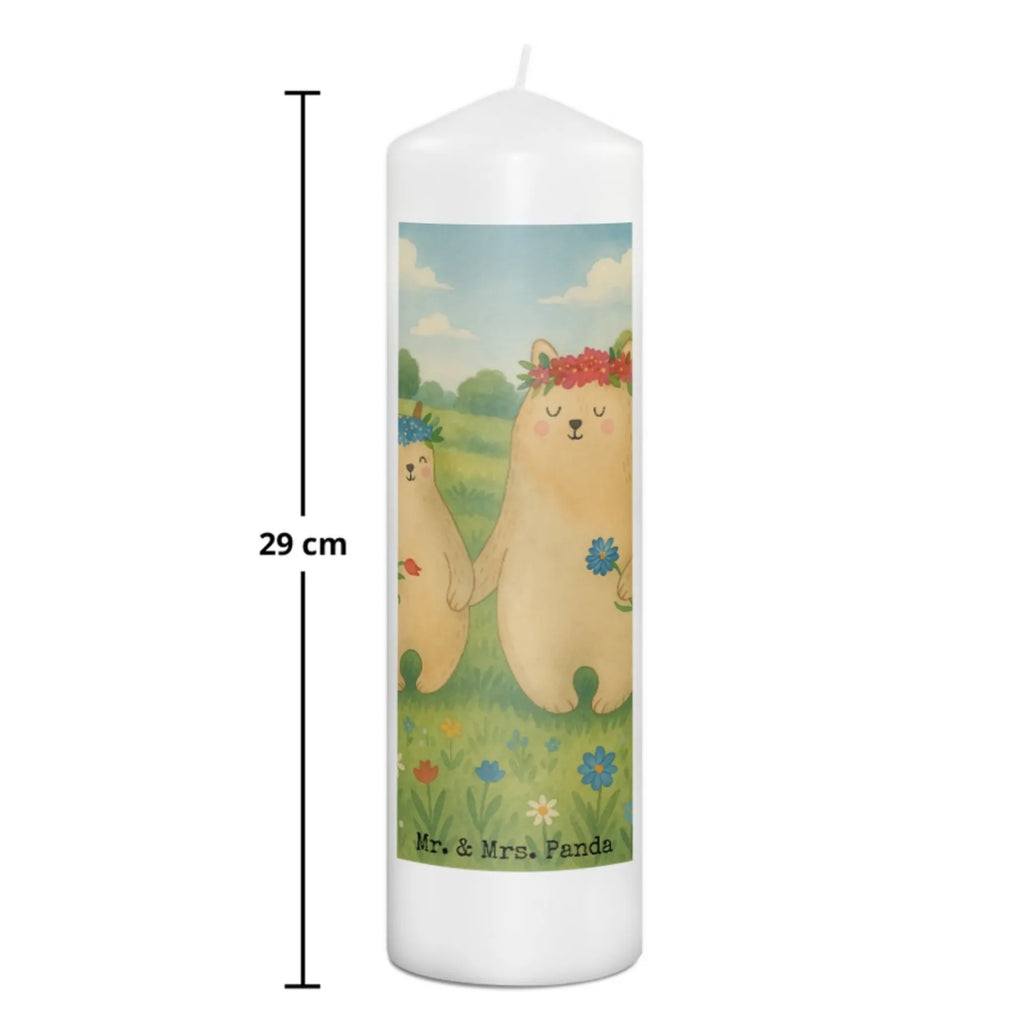 Kerze Bären mit Blumenkranz Design Fair-Trade-Kerze, Gartenkerze, Sojawachskerze, Kerze, Andachtskerze, Dinnerkerzenpaar, Kerze Für Ostern, Dinnerkerze, Votivkerze, Glas-Kerze, Kerze Für Advent, Laternenkerze, Kerze Mit Fotoeinleger, Tafelkerze, Kerze Ohne Duft, Duftkerze, Handgemachte Kerze, Handgegossene Kerze, Stabkerze, Stearin­kerze, Grabkerze, Grablicht, Bio-Kerze, Outdoor-Kerze, Metall-Kerze, Blockkerze, Kerze Mit Motiv, Gedenkkerze, Tischkerze, Kerze Für Taufe, Kerze Als Gastgeschenk, Streukerze, Kerze Mit Gravur, Kerze Mit Namensgravur, Teelicht, Kerze Mit Spruch, Kerze Für Firmung, Kerze Für Geburtstag, Kerze Mit Duft, Stumpenkerzen-Set, Kerze Für Weihnachten, Kerze Für Hochzeit, Stumpenkerze, Kerze Für Kommunion, Trauerkerze, Kerze Mit Prägung, Familie, Vatertag, Muttertag, Bruder, Schwester, Mama, Papa, Oma, Opa, Bären, Kind, Family, Geschenk Mama. Muttertag, Mutti, Mami, beste Mutter, Lieblingsmensch, Töchter, weltbeste Mama, Lieblingsmama, Kinder, Vorbild, Bär, Mutter, Tochter