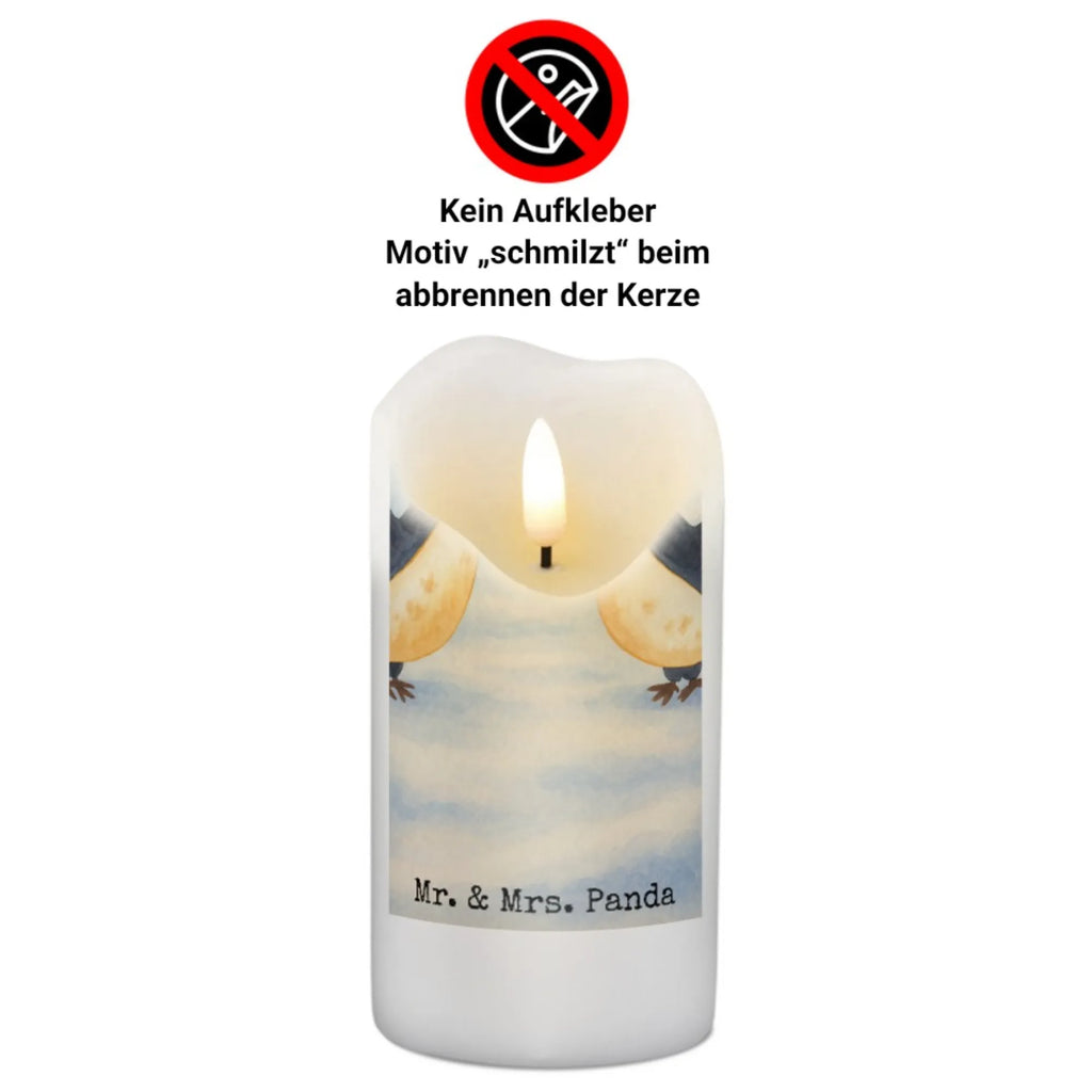 Kerze Pinguin Liebe Design Andachtskerze, Kerze Für Kommunion, Stumpenkerze, Grablicht, Stabkerze, Kerze Mit Spruch, Kerze Mit Motiv, Gartenkerze, Handgemachte Kerze, Metall-Kerze, Kerze Mit Namensgravur, Trauerkerze, Dinnerkerzenpaar, Kerze Mit Prägung, Teelicht, Kerze Für Weihnachten, Fair-Trade-Kerze, Votivkerze, Kerze Für Geburtstag, Kerze Mit Gravur, Dinnerkerze, Tischkerze, Stumpenkerzen-Set, Kerze, Kerze Mit Duft, Outdoor-Kerze, Kerze Ohne Duft, Gedenkkerze, Kerze Als Gastgeschenk, Kerze Für Firmung, Kerze Für Taufe, Tafelkerze, Streukerze, Kerze Für Advent, Grabkerze, Handgegossene Kerze, Duftkerze, Stearin­kerze, Kerze Mit Fotoeinleger, Bio-Kerze, Blockkerze, Laternenkerze, Kerze Für Hochzeit, Kerze Für Ostern, Sojawachskerze, Glas-Kerze, Liebe, Partner, Freund, Freundin, Ehemann, Ehefrau, Heiraten, Verlobung, Heiratsantrag, Liebesgeschenk, Jahrestag, Hocheitstag, Geschenkidee, Geschenk Hochzeitstag, Pinguin Liebe, Pinguin, Pinguinpaar, Pinguin Paar, Hochzeitstag, Verlobter, Geschenk Freundin, Geschenk Freund, Pinguine, Liebesbeweis, Hochzeit, Paar, Pärchen. Liebespaar, Verlobte, Love, Gastgeschenk, Liebesspruch