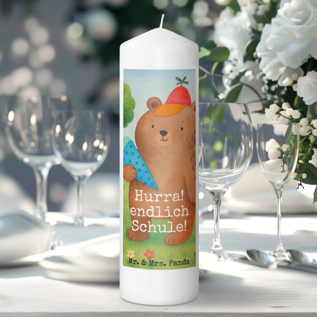 Kerze Bär Schultüte Design Handgegossene Kerze, Trauerkerze, Stearin­kerze, Teelicht, Grablicht, Gartenkerze, Tafelkerze, Stumpenkerze, Dinnerkerzenpaar, Kerze Für Weihnachten, Tischkerze, Streukerze, Stabkerze, Kerze Für Ostern, Kerze Mit Duft, Duftkerze, Kerze Als Gastgeschenk, Bio-Kerze, Kerze Ohne Duft, Kerze, Kerze Für Advent, Dinnerkerze, Kerze Mit Gravur, Outdoor-Kerze, Gedenkkerze, Votivkerze, Kerze Für Firmung, Kerze Mit Prägung, Kerze Für Taufe, Metall-Kerze, Kerze Für Kommunion, Kerze Mit Spruch, Sojawachskerze, Glas-Kerze, Stumpenkerzen-Set, Kerze Für Hochzeit, Grabkerze, Andachtskerze, Kerze Mit Motiv, Kerze Für Geburtstag, Kerze Mit Fotoeinleger, Handgemachte Kerze, Blockkerze, Laternenkerze, Kerze Mit Namensgravur, Fair-Trade-Kerze, Bär, Teddy, Teddybär, Bär Motiv, Grundschule, Schultüte, Einschulung Geschenk, Schulbeginn, Erster Schultag Geschenk, Schulanfang, Schule Geschenk