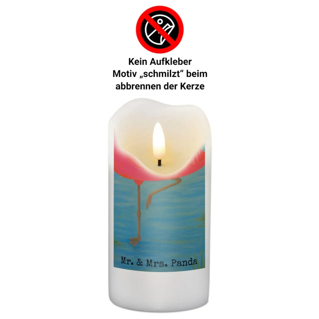 Kerze Flamingo Classic Design Kerze, Andachtskerze, Kerze Ohne Duft, Votivkerze, Stabkerze, Duftkerze, Teelicht, Tischkerze, Metall-Kerze, Kerze Für Ostern, Gedenkkerze, Streukerze, Kerze Für Geburtstag, Handgegossene Kerze, Kerze Für Kommunion, Kerze Mit Gravur, Sojawachskerze, Glas-Kerze, Kerze Mit Duft, Kerze Mit Motiv, Kerze Für Taufe, Kerze Mit Fotoeinleger, Trauerkerze, Bio-Kerze, Kerze Mit Spruch, Outdoor-Kerze, Laternenkerze, Dinnerkerzenpaar, Blockkerze, Kerze Für Firmung, Fair-Trade-Kerze, Tafelkerze, Dinnerkerze, Kerze Als Gastgeschenk, Handgemachte Kerze, Stearin­kerze, Stumpenkerze, Kerze Mit Namensgravur, Stumpenkerzen-Set, Grabkerze, Grablicht, Kerze Für Weihnachten, Gartenkerze, Kerze Für Advent, Kerze Mit Prägung, Kerze Für Hochzeit, Flamingo, Sohn, Selbstliebe, Freundin, Spruch, für mich, ich, Einzigartig, Tochter, Stolz, Geschwister, Freundinnen, Außenseiter