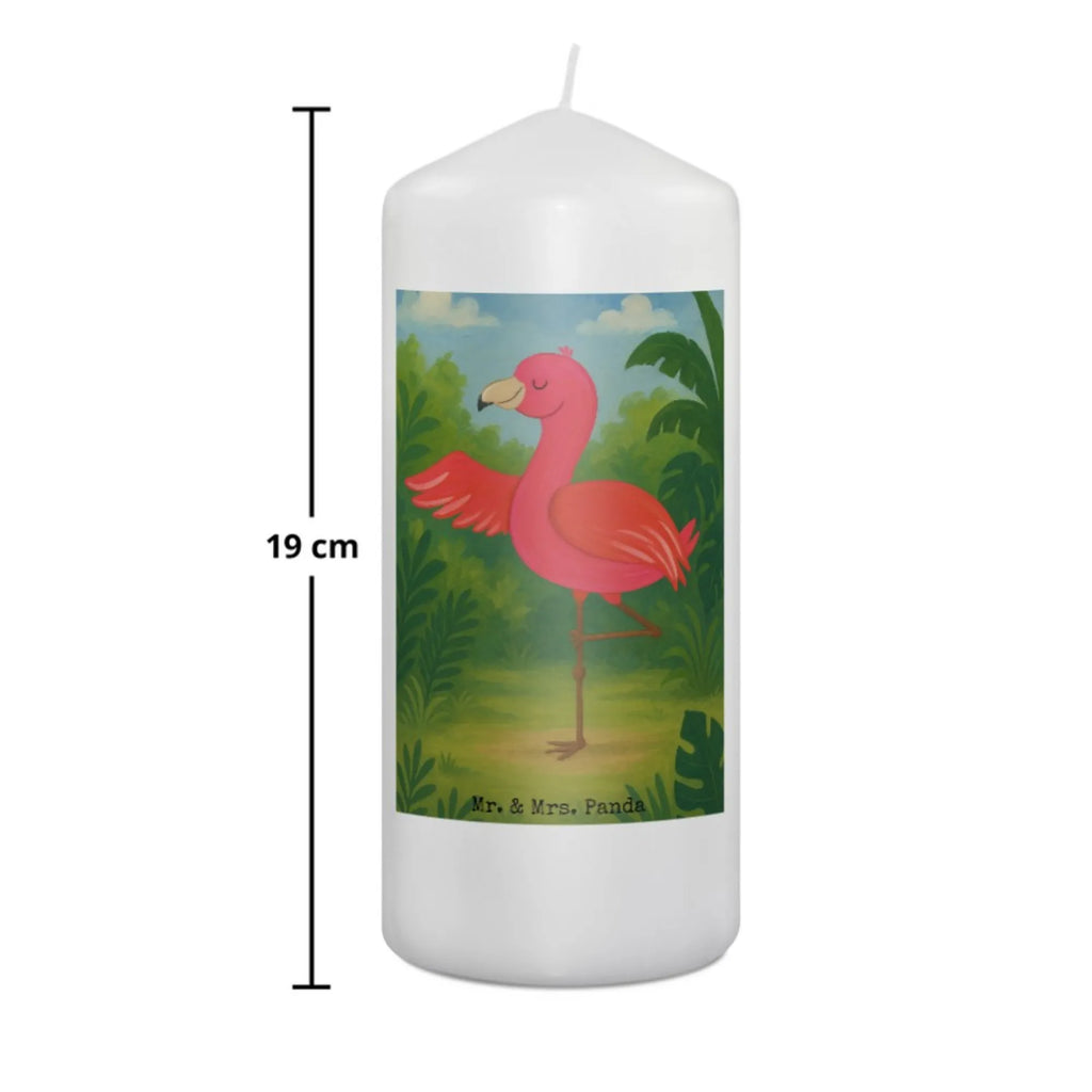 Kerze Flamingo Yoga Design Stumpenkerzen-Set, Kerze Für Taufe, Kerze, Kerze Mit Prägung, Kerze Für Hochzeit, Bio-Kerze, Grabkerze, Fair-Trade-Kerze, Kerze Ohne Duft, Handgegossene Kerze, Kerze Mit Namensgravur, Tischkerze, Blockkerze, Kerze Mit Duft, Sojawachskerze, Votivkerze, Streukerze, Laternenkerze, Dinnerkerze, Kerze Für Advent, Kerze Mit Fotoeinleger, Stabkerze, Gedenkkerze, Grablicht, Gartenkerze, Kerze Für Firmung, Kerze Für Geburtstag, Kerze Mit Gravur, Andachtskerze, Kerze Für Ostern, Handgemachte Kerze, Kerze Mit Spruch, Trauerkerze, Glas-Kerze, Kerze Für Weihnachten, Stearin­kerze, Kerze Als Gastgeschenk, Teelicht, Metall-Kerze, Stumpenkerze, Dinnerkerzenpaar, Tafelkerze, Kerze Für Kommunion, Kerze Mit Motiv, Duftkerze, Outdoor-Kerze, Flamingo, Yoga, Tiefenentspannung, Achtsamkeit, Aufregen, Ärger, Vogel, Entspannung, Yoga-Übung, Namaste
