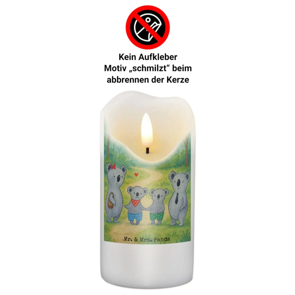 Kerze Koala Familie zwei Design Outdoor-Kerze, Kerze Für Firmung, Grablicht, Duftkerze, Kerze Mit Gravur, Dinnerkerze, Kerze Mit Namensgravur, Tischkerze, Kerze, Laternenkerze, Glas-Kerze, Metall-Kerze, Kerze Für Advent, Stumpenkerzen-Set, Grabkerze, Bio-Kerze, Fair-Trade-Kerze, Handgegossene Kerze, Kerze Mit Fotoeinleger, Kerze Für Kommunion, Kerze Als Gastgeschenk, Kerze Für Taufe, Votivkerze, Gedenkkerze, Kerze Mit Prägung, Dinnerkerzenpaar, Andachtskerze, Kerze Mit Spruch, Tafelkerze, Sojawachskerze, Stumpenkerze, Streukerze, Kerze Ohne Duft, Gartenkerze, Kerze Mit Motiv, Kerze Für Hochzeit, Teelicht, Kerze Für Geburtstag, Kerze Mit Duft, Handgemachte Kerze, Kerze Für Weihnachten, Trauerkerze, Stabkerze, Blockkerze, Kerze Für Ostern, Stearin­kerze, Familie, Vatertag, Muttertag, Bruder, Schwester, Mama, Papa, Oma, Opa, Lieblingsfamilie, Familienzeit, Koalafamilie, Koala, Koalabär, Familienleben, beste Familie