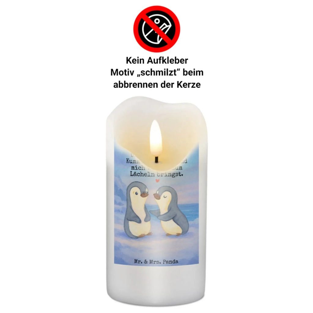 Kerze Pinguine trösten Design Grablicht, Kerze Ohne Duft, Laternenkerze, Streukerze, Kerze Für Kommunion, Dinnerkerzenpaar, Duftkerze, Stearin­kerze, Kerze Mit Gravur, Gartenkerze, Kerze Mit Namensgravur, Gedenkkerze, Kerze Für Weihnachten, Metall-Kerze, Sojawachskerze, Glas-Kerze, Tischkerze, Kerze, Kerze Mit Prägung, Handgemachte Kerze, Trauerkerze, Kerze Mit Spruch, Teelicht, Kerze Für Taufe, Andachtskerze, Stabkerze, Kerze Für Geburtstag, Stumpenkerze, Kerze Für Firmung, Handgegossene Kerze, Blockkerze, Fair-Trade-Kerze, Kerze Mit Duft, Kerze Als Gastgeschenk, Kerze Für Ostern, Kerze Mit Motiv, Stumpenkerzen-Set, Bio-Kerze, Kerze Mit Fotoeinleger, Kerze Für Advent, Outdoor-Kerze, Kerze Für Hochzeit, Votivkerze, Dinnerkerze, Grabkerze, Tafelkerze, Liebe, Partner, Freund, Freundin, Ehemann, Ehefrau, Heiraten, Verlobung, Heiratsantrag, Liebesgeschenk, Jahrestag, Hocheitstag, für Männer, Geschenk für Partner, Hochzeitstag, Mitbringsel, Liebesbeweis, Geschenk für Freundin, Valentinstag, für Ehemann, Geschenk für Frauen