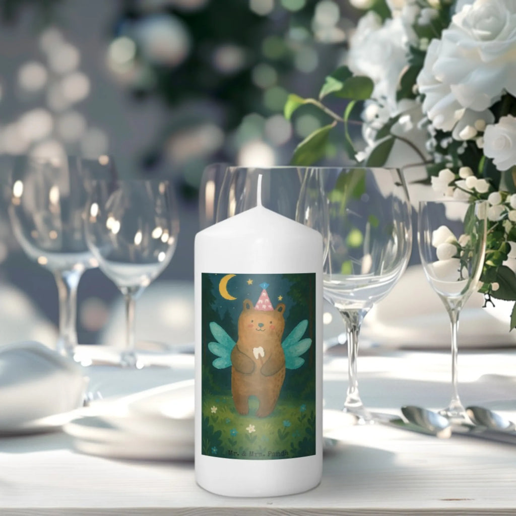 Kerze Bär Zahnfee Design Tafelkerze, Kerze Mit Duft, Kerze Für Weihnachten, Stearin­kerze, Kerze Für Ostern, Glas-Kerze, Trauerkerze, Kerze Mit Motiv, Streukerze, Kerze Für Firmung, Kerze, Metall-Kerze, Dinnerkerze, Handgemachte Kerze, Votivkerze, Andachtskerze, Kerze Für Hochzeit, Sojawachskerze, Stumpenkerze, Kerze Für Kommunion, Dinnerkerzenpaar, Gartenkerze, Gedenkkerze, Kerze Ohne Duft, Kerze Mit Spruch, Stumpenkerzen-Set, Kerze Mit Gravur, Fair-Trade-Kerze, Handgegossene Kerze, Bio-Kerze, Kerze Für Geburtstag, Duftkerze, Kerze Für Taufe, Stabkerze, Kerze Mit Fotoeinleger, Kerze Mit Prägung, Teelicht, Blockkerze, Outdoor-Kerze, Kerze Mit Namensgravur, Grabkerze, Kerze Als Gastgeschenk, Laternenkerze, Kerze Für Advent, Tischkerze, Grablicht, Bär, Teddy, Teddybär, Milchzahn, Fee, Erster Zahn, Zahnfee