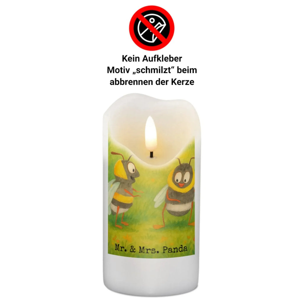 Kerze Hummeln Kleeblatt Design Andachtskerze, Teelicht, Streukerze, Kerze Für Taufe, Tafelkerze, Kerze Mit Fotoeinleger, Gartenkerze, Metall-Kerze, Kerze Für Ostern, Kerze Mit Spruch, Stearin­kerze, Kerze Für Weihnachten, Handgegossene Kerze, Dinnerkerzenpaar, Stumpenkerze, Glas-Kerze, Stabkerze, Stumpenkerzen-Set, Trauerkerze, Kerze Für Geburtstag, Handgemachte Kerze, Kerze Mit Gravur, Kerze, Kerze Als Gastgeschenk, Kerze Mit Prägung, Tischkerze, Kerze Für Hochzeit, Kerze Mit Namensgravur, Grabkerze, Laternenkerze, Kerze Mit Motiv, Blockkerze, Bio-Kerze, Outdoor-Kerze, Grablicht, Kerze Ohne Duft, Sojawachskerze, Kerze Für Kommunion, Duftkerze, Gedenkkerze, Kerze Mit Duft, Kerze Für Firmung, Fair-Trade-Kerze, Votivkerze, Dinnerkerze, Kerze Für Advent, Tiermotive, Gute Laune, lustige Sprüche, Tiere, Biene Deko, glücklich sein, Spruch fröhlich, Spruch schön, Spruch positiv, Hummel, Biene, glücklich werden