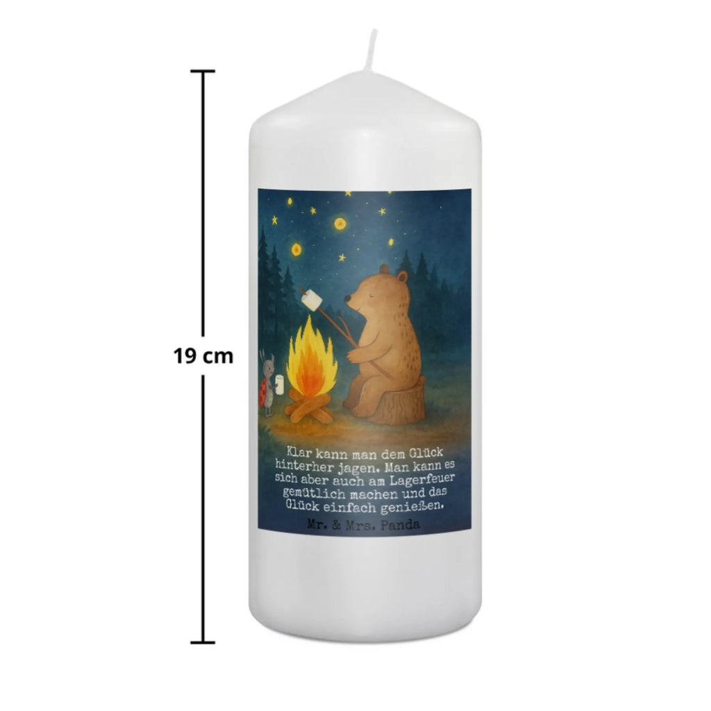 Kerze Bär & Marienkäfer Lagerfeuer Design Duftkerze, Streukerze, Kerze Mit Prägung, Grabkerze, Tafelkerze, Stumpenkerze, Kerze Mit Gravur, Gartenkerze, Kerze Für Hochzeit, Kerze Für Geburtstag, Gedenkkerze, Outdoor-Kerze, Metall-Kerze, Kerze Für Kommunion, Kerze Mit Duft, Kerze Für Weihnachten, Stearin­kerze, Kerze Für Taufe, Bio-Kerze, Teelicht, Handgemachte Kerze, Trauerkerze, Kerze Ohne Duft, Kerze Für Ostern, Kerze Mit Spruch, Kerze Mit Motiv, Laternenkerze, Handgegossene Kerze, Sojawachskerze, Glas-Kerze, Kerze Für Firmung, Dinnerkerze, Kerze Für Advent, Kerze Mit Fotoeinleger, Kerze Als Gastgeschenk, Stumpenkerzen-Set, Andachtskerze, Fair-Trade-Kerze, Votivkerze, Blockkerze, Stabkerze, Kerze Mit Namensgravur, Grablicht, Dinnerkerzenpaar, Tischkerze, Kerze, Bär, Teddy, Teddybär, Lagerfeuer