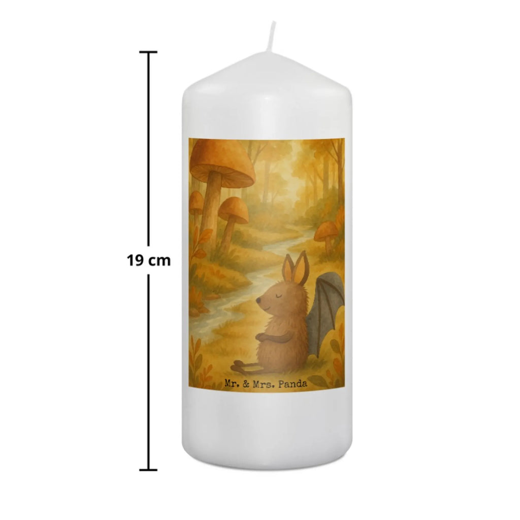 Kerze Fledermaus Sitzen Design Kerze Für Taufe, Kerze Mit Namensgravur, Kerze Für Kommunion, Kerze Für Geburtstag, Kerze Für Advent, Grabkerze, Kerze Mit Spruch, Gedenkkerze, Trauerkerze, Andachtskerze, Streukerze, Dinnerkerze, Kerze Für Weihnachten, Kerze, Blockkerze, Kerze Mit Fotoeinleger, Tischkerze, Tafelkerze, Handgemachte Kerze, Gartenkerze, Kerze Mit Motiv, Bio-Kerze, Metall-Kerze, Kerze Ohne Duft, Kerze Für Hochzeit, Kerze Als Gastgeschenk, Kerze Mit Duft, Stumpenkerze, Dinnerkerzenpaar, Kerze Für Ostern, Kerze Mit Prägung, Laternenkerze, Kerze Für Firmung, Teelicht, Kerze Mit Gravur, Handgegossene Kerze, Outdoor-Kerze, Stabkerze, Votivkerze, Duftkerze, Fair-Trade-Kerze, Stearin­kerze, Glas-Kerze, Sojawachskerze, Stumpenkerzen-Set, Grablicht, Tiermotive, Gute Laune, lustige Sprüche, Tiere, Fledermäuse, entspannen, Motivation, Fledermaus