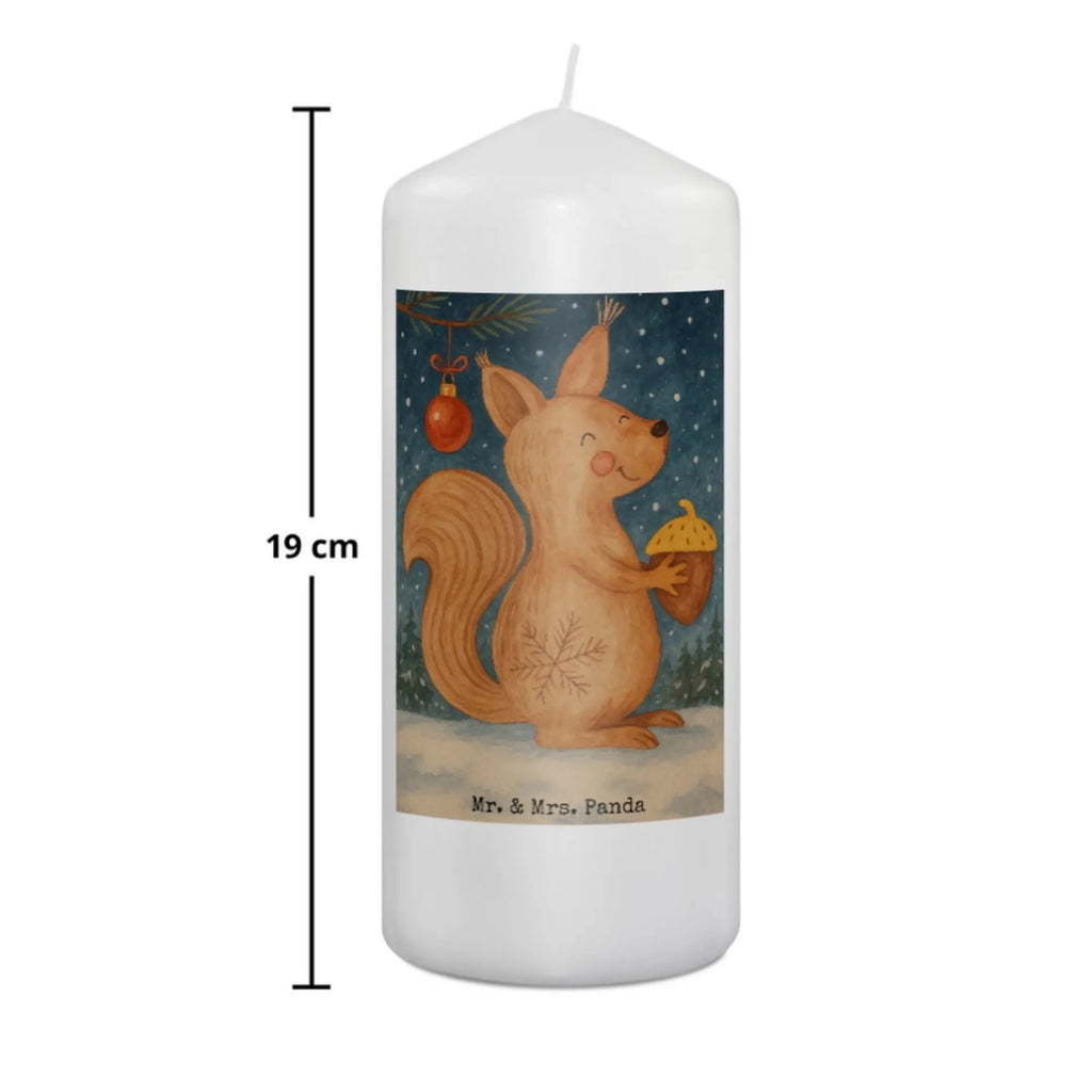 Kerze Eichhörnchen Weihnachten Design Gedenkkerze, Teelicht, Kerze Für Firmung, Tischkerze, Fair-Trade-Kerze, Kerze Für Kommunion, Gartenkerze, Stearin­kerze, Kerze Mit Prägung, Duftkerze, Glas-Kerze, Kerze Für Geburtstag, Trauerkerze, Streukerze, Dinnerkerze, Kerze Mit Duft, Handgegossene Kerze, Outdoor-Kerze, Metall-Kerze, Votivkerze, Kerze, Laternenkerze, Grablicht, Stumpenkerze, Kerze Mit Fotoeinleger, Kerze Für Weihnachten, Kerze Als Gastgeschenk, Handgemachte Kerze, Kerze Mit Motiv, Andachtskerze, Kerze Mit Gravur, Kerze Für Ostern, Blockkerze, Grabkerze, Kerze Mit Spruch, Kerze Für Taufe, Kerze Für Hochzeit, Sojawachskerze, Kerze Mit Namensgravur, Dinnerkerzenpaar, Stabkerze, Tafelkerze, Kerze Für Advent, Kerze Ohne Duft, Bio-Kerze, Stumpenkerzen-Set, Winter, Weihnachten, Weihnachtsdeko, Nikolaus, Advent, Heiligabend, Wintermotiv, Guten Rutsch, Frohe Weihnachten, Weihnachtsgruß, Frohes neues Jahr, Weihnachtsmotiv, Neujahr, Vogel