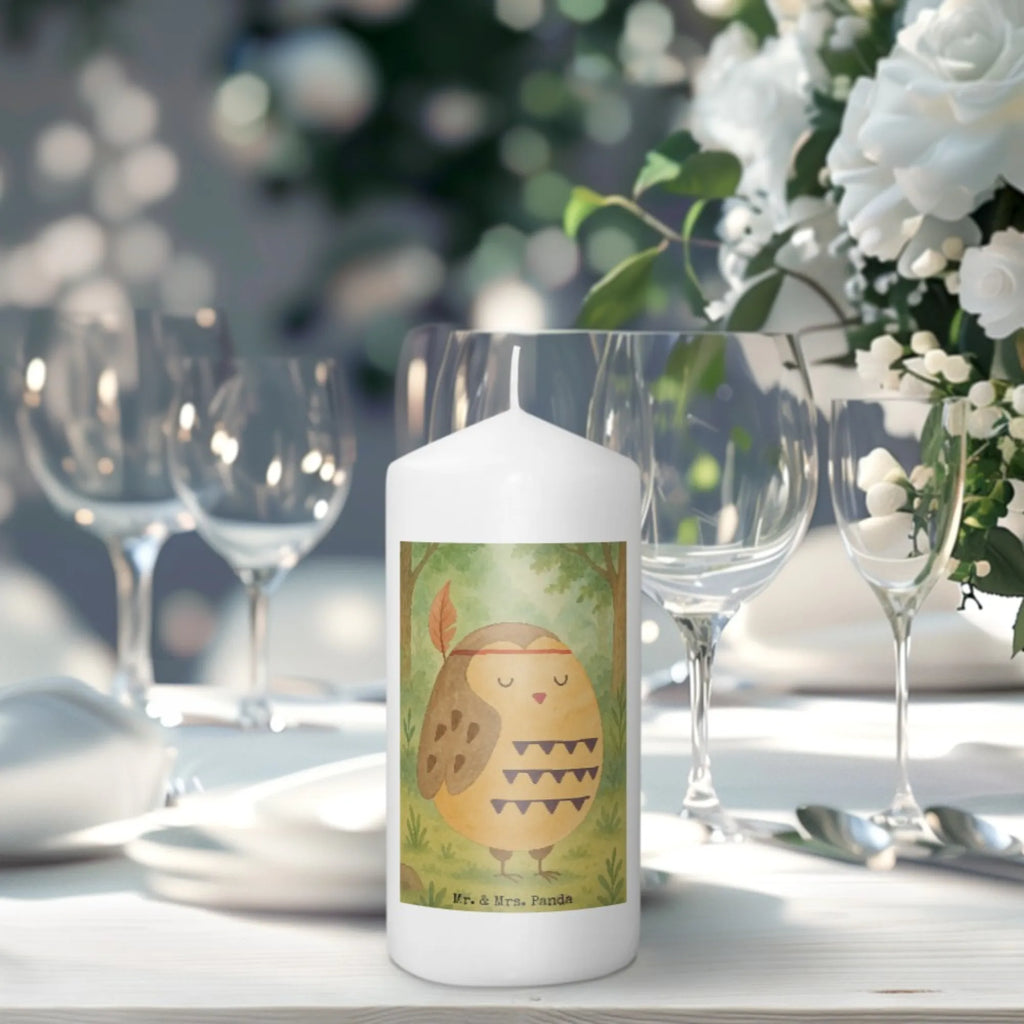 Kerze Eule Federschmuck Design Fair-Trade-Kerze, Grablicht, Kerze Mit Namensgravur, Sojawachskerze, Streukerze, Outdoor-Kerze, Teelicht, Kerze Als Gastgeschenk, Kerze Für Firmung, Stumpenkerzen-Set, Gartenkerze, Blockkerze, Kerze Für Ostern, Duftkerze, Andachtskerze, Stearin­kerze, Tafelkerze, Kerze Mit Motiv, Kerze Für Taufe, Kerze Für Advent, Dinnerkerzenpaar, Kerze Mit Spruch, Kerze Mit Prägung, Metall-Kerze, Kerze Für Weihnachten, Kerze Mit Fotoeinleger, Votivkerze, Kerze Ohne Duft, Kerze Mit Duft, Kerze Für Hochzeit, Handgegossene Kerze, Grabkerze, Gedenkkerze, Laternenkerze, Kerze, Dinnerkerze, Stabkerze, Kerze Für Geburtstag, Kerze Für Kommunion, Stumpenkerze, Trauerkerze, Handgemachte Kerze, Glas-Kerze, Kerze Mit Gravur, Tischkerze, Bio-Kerze, Eule, Owl, Reisespruch, Federschmuck, Dekoration, Eule Deko, Das Leben ist ein Abenteuer