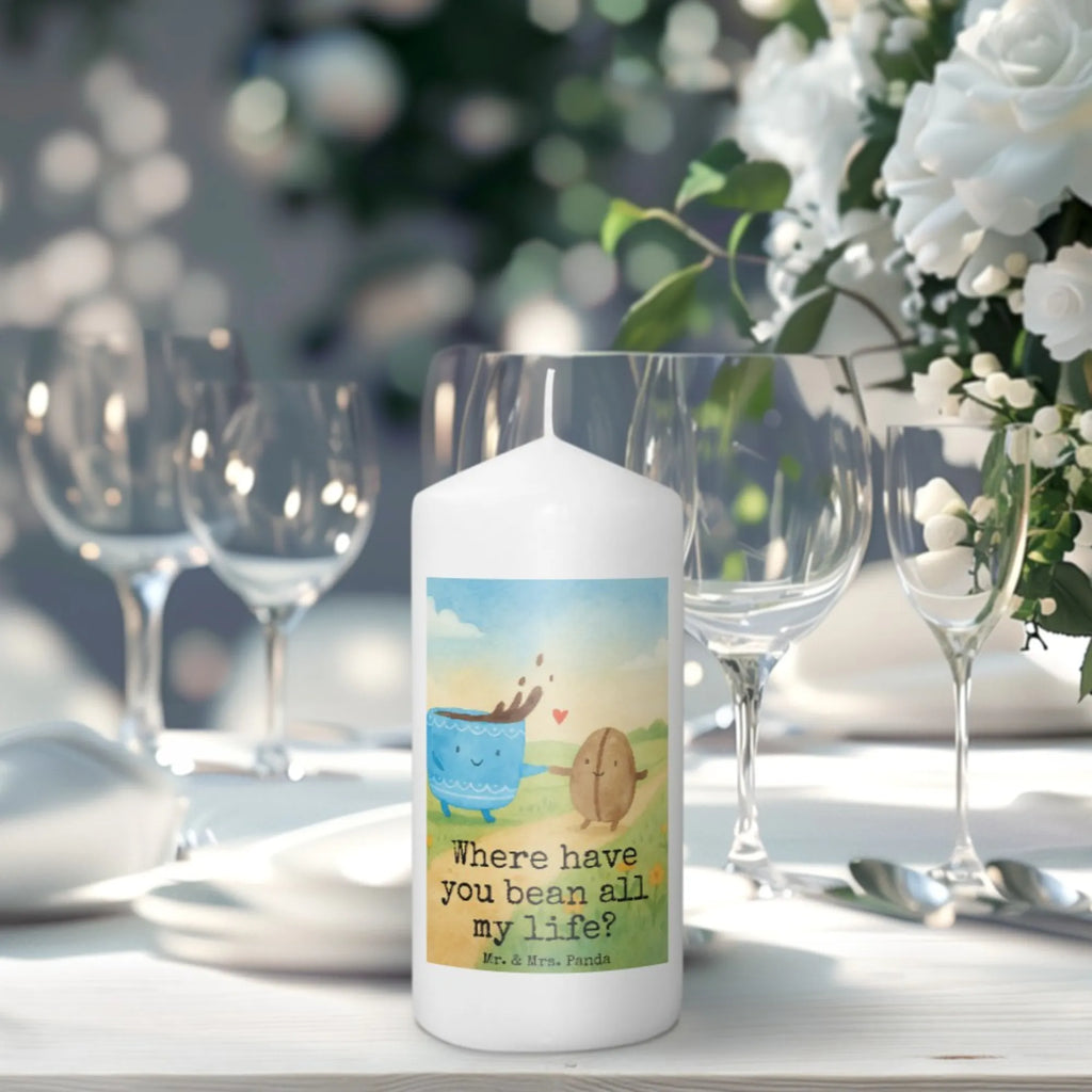 Kerze Kaffee Bohne Design Kerze Als Gastgeschenk, Votivkerze, Kerze Für Taufe, Blockkerze, Andachtskerze, Stearin­kerze, Glas-Kerze, Kerze Mit Prägung, Kerze Für Hochzeit, Gedenkkerze, Dinnerkerze, Stumpenkerze, Fair-Trade-Kerze, Kerze Für Weihnachten, Dinnerkerzenpaar, Handgegossene Kerze, Handgemachte Kerze, Trauerkerze, Kerze Mit Gravur, Outdoor-Kerze, Metall-Kerze, Kerze Für Advent, Laternenkerze, Duftkerze, Kerze Für Firmung, Kerze Ohne Duft, Kerze Mit Fotoeinleger, Sojawachskerze, Kerze Für Ostern, Kerze Für Kommunion, Grablicht, Grabkerze, Teelicht, Streukerze, Tafelkerze, Gartenkerze, Kerze, Tischkerze, Kerze Für Geburtstag, Kerze Mit Spruch, Bio-Kerze, Kerze Mit Namensgravur, Stumpenkerzen-Set, Kerze Mit Duft, Stabkerze, Kerze Mit Motiv, Tiermotive, Gute Laune, lustige Sprüche, Tiere, Genuss, Kaffee, Glück, Kaffeebohne, Zufriedenheit