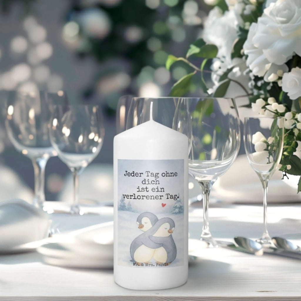 Kerze Pinguine Kuscheln Design Bio-Kerze, Kerze Mit Fotoeinleger, Kerze Für Kommunion, Kerze Mit Duft, Laternenkerze, Teelicht, Duftkerze, Kerze Für Ostern, Kerze Für Advent, Votivkerze, Tafelkerze, Stabkerze, Tischkerze, Kerze Für Weihnachten, Kerze Für Firmung, Metall-Kerze, Grabkerze, Kerze Für Taufe, Handgegossene Kerze, Trauerkerze, Stumpenkerzen-Set, Kerze Für Hochzeit, Fair-Trade-Kerze, Gedenkkerze, Kerze, Dinnerkerze, Handgemachte Kerze, Outdoor-Kerze, Kerze Als Gastgeschenk, Gartenkerze, Kerze Mit Namensgravur, Stumpenkerze, Blockkerze, Sojawachskerze, Streukerze, Kerze Ohne Duft, Stearin­kerze, Dinnerkerzenpaar, Grablicht, Andachtskerze, Kerze Für Geburtstag, Kerze Mit Spruch, Kerze Mit Motiv, Kerze Mit Prägung, Glas-Kerze, Kerze Mit Gravur, Liebe, Partner, Freund, Freundin, Ehemann, Ehefrau, Heiraten, Verlobung, Heiratsantrag, Liebesgeschenk, Jahrestag, Hocheitstag, für Männer, Geschenk für Partner, Valentinstag, Geschenk für Frauen, für Ehemann, Mitbringsel, Liebesbeweis, Geschenk für Freundin, Hochzeitstag