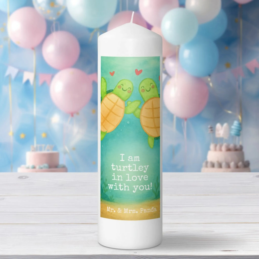 Kerze Schildkröten Paar Design Kerze Als Gastgeschenk, Kerze Für Advent, Dinnerkerze, Votivkerze, Fair-Trade-Kerze, Handgegossene Kerze, Trauerkerze, Kerze Für Weihnachten, Gedenkkerze, Streukerze, Stabkerze, Grablicht, Kerze Für Firmung, Kerze Für Hochzeit, Kerze Mit Namensgravur, Stumpenkerze, Gartenkerze, Duftkerze, Kerze Mit Motiv, Andachtskerze, Blockkerze, Kerze Für Kommunion, Glas-Kerze, Kerze, Kerze Mit Duft, Sojawachskerze, Handgemachte Kerze, Teelicht, Tafelkerze, Metall-Kerze, Bio-Kerze, Kerze Für Taufe, Kerze Ohne Duft, Laternenkerze, Outdoor-Kerze, Tischkerze, Kerze Mit Gravur, Kerze Für Ostern, Stumpenkerzen-Set, Kerze Für Geburtstag, Grabkerze, Kerze Mit Spruch, Stearin­kerze, Kerze Mit Prägung, Kerze Mit Fotoeinleger, Dinnerkerzenpaar, Liebe, Partner, Freund, Freundin, Ehemann, Ehefrau, Heiraten, Verlobung, Heiratsantrag, Liebesgeschenk, Jahrestag, Hocheitstag, Geschenk für Frauen, Liebesbeweis, für Ehemann, für Männer, Valentinstag, Mitbringsel, Hochzeitstag, Geschenk für Freundin, Geschenk für Partner