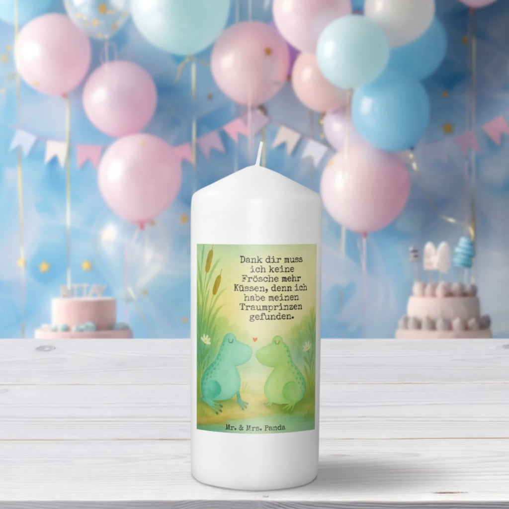 Kerze Frosch Liebe Design Kerze, Tafelkerze, Kerze Für Weihnachten, Votivkerze, Kerze Für Taufe, Stumpenkerzen-Set, Tischkerze, Gartenkerze, Laternenkerze, Kerze Für Ostern, Dinnerkerzenpaar, Outdoor-Kerze, Bio-Kerze, Kerze Ohne Duft, Dinnerkerze, Metall-Kerze, Grablicht, Kerze Als Gastgeschenk, Kerze Für Firmung, Kerze Für Advent, Handgegossene Kerze, Kerze Für Kommunion, Streukerze, Kerze Mit Gravur, Kerze Mit Spruch, Teelicht, Kerze Mit Prägung, Fair-Trade-Kerze, Kerze Für Hochzeit, Kerze Mit Motiv, Blockkerze, Andachtskerze, Stabkerze, Glas-Kerze, Gedenkkerze, Trauerkerze, Kerze Für Geburtstag, Kerze Mit Duft, Handgemachte Kerze, Sojawachskerze, Kerze Mit Fotoeinleger, Duftkerze, Grabkerze, Kerze Mit Namensgravur, Stumpenkerze, Stearin­kerze, Liebe, Partner, Freund, Freundin, Ehemann, Ehefrau, Heiraten, Verlobung, Heiratsantrag, Liebesgeschenk, Jahrestag, Hocheitstag, Liebesbeweis, Verheiratet, Froschkönig, Frösche, Geschenk Hochzeit, Verlobt, Fröschchen, Hochzeitstag, Geschenk Freundin, Frosch, Verliebt, Geschenk Freund