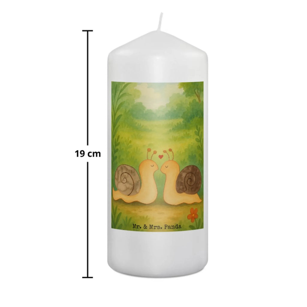 Kerze Schnecken Liebe Design Votivkerze, Kerze Für Taufe, Gedenkkerze, Kerze Mit Prägung, Kerze Ohne Duft, Kerze Für Weihnachten, Dinnerkerzenpaar, Kerze Für Advent, Gartenkerze, Sojawachskerze, Stumpenkerzen-Set, Kerze Mit Motiv, Kerze Mit Duft, Kerze Für Hochzeit, Outdoor-Kerze, Duftkerze, Streukerze, Blockkerze, Dinnerkerze, Kerze Für Geburtstag, Laternenkerze, Handgemachte Kerze, Kerze Für Kommunion, Andachtskerze, Metall-Kerze, Kerze Als Gastgeschenk, Kerze Mit Namensgravur, Trauerkerze, Kerze Für Firmung, Kerze Mit Gravur, Bio-Kerze, Fair-Trade-Kerze, Kerze, Stumpenkerze, Handgegossene Kerze, Grablicht, Kerze Mit Spruch, Kerze Für Ostern, Kerze Mit Fotoeinleger, Glas-Kerze, Grabkerze, Stabkerze, Tischkerze, Tafelkerze, Teelicht, Stearin­kerze, Liebe, Partner, Freund, Freundin, Ehemann, Ehefrau, Heiraten, Verlobung, Heiratsantrag, Liebesgeschenk, Jahrestag, Hocheitstag