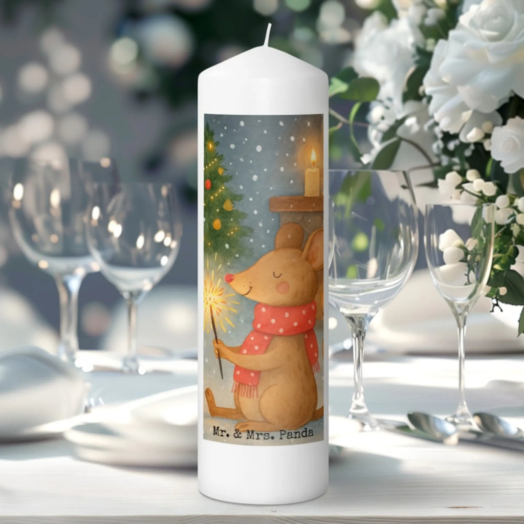 świeca mysz Boże Narodzenie Design Dekokerze, Osterkerze, Stumpenkerze, Dinnerkerze, Tischkerze, Kommunionskerze, Geburtskerze, Erinnerungskerze, Adventskerze, Tafelkerze, Zylinderkerze, Kerze Mit Spruch, Bedruckte Kerze, Dekorative Kerze, Schmuckkerze, Wunschkerze, Gartenkerze, Weihnachtskerze, Grosse Kerze, Erinnerungslicht, Handgemachte Kerze, Geburtstagskerze, Wachskerze, Laternenkerze, Hochzeitskerze, Blockkerze, Kerze Mit Motiv, Advent, Weihnachten, Nikolaus, Wintermotiv, Weihnachtsdeko, Heiligabend, Winter, Frohe Weihnachten, Weihnachtsmotiv, Mäuschen, Weihnachtsgruß, Weihnachtswunder, Maus