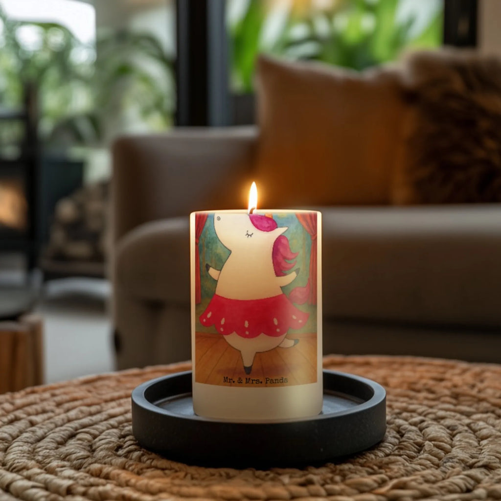 Kerze Einhorn Ballerina Design Kerze Für Advent, Kerze Ohne Duft, Kerze Mit Spruch, Andachtskerze, Kerze Für Geburtstag, Kerze Für Taufe, Grablicht, Metall-Kerze, Stabkerze, Kerze Als Gastgeschenk, Kerze Mit Motiv, Gartenkerze, Stearin­kerze, Kerze Mit Fotoeinleger, Stumpenkerze, Laternenkerze, Stumpenkerzen-Set, Sojawachskerze, Handgegossene Kerze, Kerze Mit Gravur, Gedenkkerze, Handgemachte Kerze, Kerze, Kerze Für Weihnachten, Dinnerkerzenpaar, Glas-Kerze, Teelicht, Bio-Kerze, Tafelkerze, Fair-Trade-Kerze, Grabkerze, Blockkerze, Kerze Für Firmung, Dinnerkerze, Kerze Für Hochzeit, Kerze Für Ostern, Tischkerze, Kerze Mit Namensgravur, Kerze Für Kommunion, Kerze Mit Duft, Outdoor-Kerze, Streukerze, Kerze Mit Prägung, Votivkerze, Trauerkerze, Duftkerze, Einhorn, Einhörner, Einhorn Deko, Unicorn, Lebenslust, Spaß, Party, Tänzerin, Geburtstag, Feiern, Ballerina, Tanzen, Lebensfreude, Wohnung