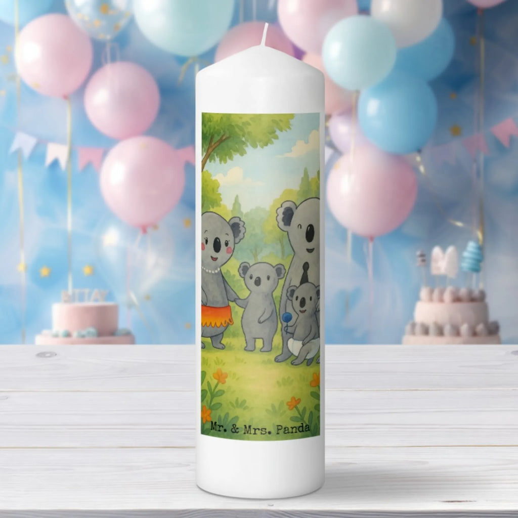 Kerze Koala Familie Design Metall-Kerze, Trauerkerze, Handgemachte Kerze, Blockkerze, Bio-Kerze, Kerze Ohne Duft, Kerze Für Firmung, Andachtskerze, Kerze Für Advent, Laternenkerze, Kerze, Kerze Mit Fotoeinleger, Kerze Für Geburtstag, Stearin­kerze, Stabkerze, Kerze Mit Spruch, Tischkerze, Kerze Mit Prägung, Kerze Mit Duft, Kerze Für Ostern, Kerze Mit Namensgravur, Kerze Als Gastgeschenk, Dinnerkerzenpaar, Dinnerkerze, Kerze Für Taufe, Stumpenkerze, Gartenkerze, Glas-Kerze, Kerze Für Weihnachten, Kerze Für Kommunion, Duftkerze, Kerze Für Hochzeit, Grabkerze, Tafelkerze, Stumpenkerzen-Set, Sojawachskerze, Handgegossene Kerze, Outdoor-Kerze, Streukerze, Gedenkkerze, Votivkerze, Kerze Mit Gravur, Kerze Mit Motiv, Fair-Trade-Kerze, Teelicht, Grablicht, Familie, Vatertag, Muttertag, Bruder, Schwester, Mama, Papa, Oma, Opa, Geschwister, Kinder, Family, Koala, Koalas, Familienleben