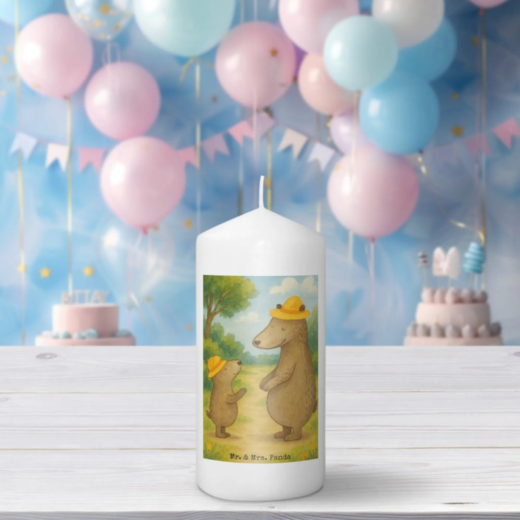 Kerze Bären mit Hut Design Kerze Für Weihnachten, Kerze Als Gastgeschenk, Sojawachskerze, Grabkerze, Kerze Mit Motiv, Stumpenkerzen-Set, Kerze Mit Gravur, Grablicht, Stearin­kerze, Tischkerze, Kerze Für Ostern, Gedenkkerze, Dinnerkerze, Kerze Ohne Duft, Fair-Trade-Kerze, Trauerkerze, Outdoor-Kerze, Stabkerze, Kerze Für Firmung, Gartenkerze, Kerze Für Kommunion, Kerze Für Hochzeit, Stumpenkerze, Tafelkerze, Handgegossene Kerze, Andachtskerze, Teelicht, Metall-Kerze, Votivkerze, Glas-Kerze, Kerze Mit Namensgravur, Laternenkerze, Kerze Mit Prägung, Kerze Für Advent, Kerze, Kerze Mit Duft, Bio-Kerze, Streukerze, Kerze Mit Fotoeinleger, Kerze Mit Spruch, Kerze Für Geburtstag, Handgemachte Kerze, Kerze Für Taufe, Duftkerze, Dinnerkerzenpaar, Blockkerze, Familie, Vatertag, Muttertag, Bruder, Schwester, Mama, Papa, Oma, Opa, Dad, Vater, Sohn, Kind, Vorbild, Family, Bär, Kinder, Lieblingsmensch, Söhne, Daddy, Vater-Sohn, Bären, Papi, Paps