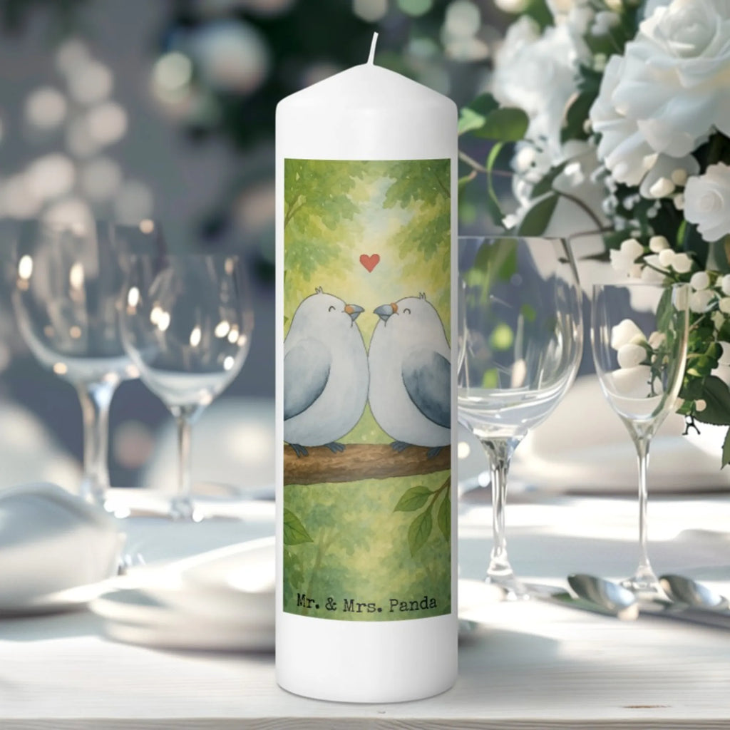 Kerze Turteltauben Liebe Design Kerze Für Firmung, Bio-Kerze, Kerze Für Ostern, Stabkerze, Handgegossene Kerze, Votivkerze, Streukerze, Handgemachte Kerze, Blockkerze, Grabkerze, Trauerkerze, Kerze Mit Prägung, Tafelkerze, Kerze Für Geburtstag, Fair-Trade-Kerze, Kerze Mit Motiv, Kerze Mit Namensgravur, Stearin­kerze, Sojawachskerze, Stumpenkerzen-Set, Laternenkerze, Kerze Mit Spruch, Kerze Ohne Duft, Kerze Mit Gravur, Duftkerze, Gedenkkerze, Kerze Für Advent, Glas-Kerze, Kerze Für Kommunion, Tischkerze, Grablicht, Teelicht, Andachtskerze, Dinnerkerze, Kerze, Metall-Kerze, Kerze Für Taufe, Kerze Für Hochzeit, Stumpenkerze, Dinnerkerzenpaar, Gartenkerze, Kerze Mit Duft, Kerze Für Weihnachten, Kerze Mit Fotoeinleger, Kerze Als Gastgeschenk, Outdoor-Kerze, Liebe, Partner, Freund, Freundin, Ehemann, Ehefrau, Heiraten, Verlobung, Heiratsantrag, Liebesgeschenk, Jahrestag, Hocheitstag, Verliebt, Tauben, Geschenk Hochzeit, Geschenk Freund, Turteltäubchen, Hochzeitstag, Turteltauben, Verlobt, Liebesbeweis, Geschenk Freundin, Verheiratet