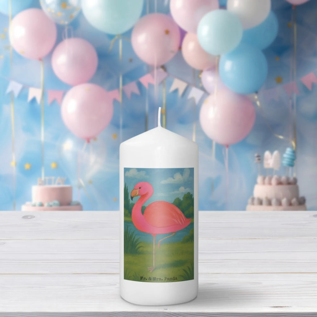 Kerze Flamingo Classic Design Kerze, Andachtskerze, Kerze Ohne Duft, Votivkerze, Stabkerze, Duftkerze, Teelicht, Tischkerze, Metall-Kerze, Kerze Für Ostern, Gedenkkerze, Streukerze, Kerze Für Geburtstag, Handgegossene Kerze, Kerze Für Kommunion, Kerze Mit Gravur, Sojawachskerze, Glas-Kerze, Kerze Mit Duft, Kerze Mit Motiv, Kerze Für Taufe, Kerze Mit Fotoeinleger, Trauerkerze, Bio-Kerze, Kerze Mit Spruch, Outdoor-Kerze, Laternenkerze, Dinnerkerzenpaar, Blockkerze, Kerze Für Firmung, Fair-Trade-Kerze, Tafelkerze, Dinnerkerze, Kerze Als Gastgeschenk, Handgemachte Kerze, Stearin­kerze, Stumpenkerze, Kerze Mit Namensgravur, Stumpenkerzen-Set, Grabkerze, Grablicht, Kerze Für Weihnachten, Gartenkerze, Kerze Für Advent, Kerze Mit Prägung, Kerze Für Hochzeit, Flamingo, Sohn, Selbstliebe, Freundin, Spruch, für mich, ich, Einzigartig, Tochter, Stolz, Geschwister, Freundinnen, Außenseiter