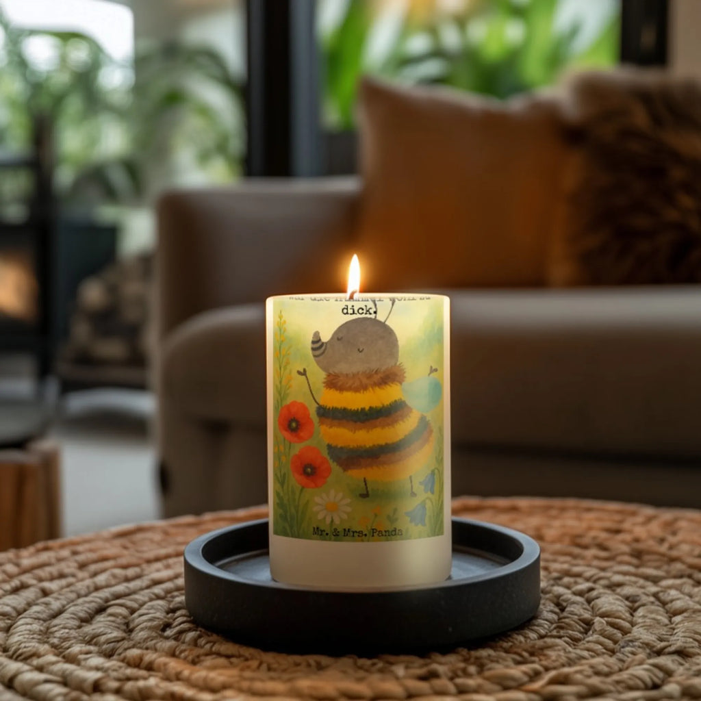 Kerze Hummel flauschig Design Kerze, Kerze Für Firmung, Kerze Mit Motiv, Gartenkerze, Kerze Für Ostern, Metall-Kerze, Bio-Kerze, Kerze Für Taufe, Trauerkerze, Kerze Für Hochzeit, Votivkerze, Kerze Mit Spruch, Kerze Mit Duft, Kerze Mit Fotoeinleger, Laternenkerze, Kerze Für Kommunion, Grablicht, Tischkerze, Sojawachskerze, Stabkerze, Kerze Mit Prägung, Tafelkerze, Kerze Ohne Duft, Gedenkkerze, Dinnerkerzenpaar, Kerze Für Weihnachten, Fair-Trade-Kerze, Kerze Mit Gravur, Kerze Als Gastgeschenk, Streukerze, Kerze Für Geburtstag, Andachtskerze, Kerze Für Advent, Outdoor-Kerze, Blockkerze, Stearin­kerze, Handgegossene Kerze, Stumpenkerze, Kerze Mit Namensgravur, Duftkerze, Grabkerze, Teelicht, Handgemachte Kerze, Stumpenkerzen-Set, Glas-Kerze, Dinnerkerze, Tiermotive, Gute Laune, lustige Sprüche, Tiere, Hummel, Biene, Blume, Natur, Flauschig