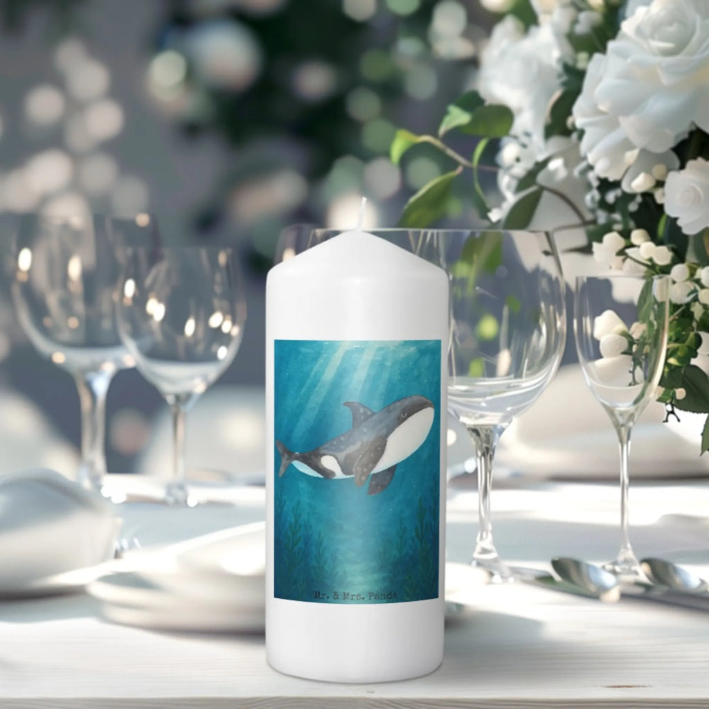 Kerze Orca Design Stearin­kerze, Stumpenkerze, Kerze Für Taufe, Stabkerze, Grabkerze, Kerze Mit Spruch, Streukerze, Kerze Für Firmung, Kerze Mit Fotoeinleger, Kerze Für Kommunion, Andachtskerze, Teelicht, Outdoor-Kerze, Kerze Für Geburtstag, Gartenkerze, Fair-Trade-Kerze, Kerze Ohne Duft, Kerze Für Weihnachten, Kerze Mit Prägung, Kerze Mit Namensgravur, Sojawachskerze, Handgemachte Kerze, Stumpenkerzen-Set, Kerze Für Hochzeit, Dinnerkerze, Dinnerkerzenpaar, Grablicht, Blockkerze, Laternenkerze, Tafelkerze, Kerze Für Ostern, Kerze, Votivkerze, Kerze Mit Gravur, Kerze Für Advent, Kerze Mit Motiv, Trauerkerze, Kerze Mit Duft, Handgegossene Kerze, Kerze Als Gastgeschenk, Duftkerze, Metall-Kerze, Tischkerze, Gedenkkerze, Glas-Kerze, Bio-Kerze, Meerestiere, Meer, Urlaub, Neustart, Selbstliebe, Startup, Motivation, Arbeit, Möglichkeiten, Orca, Wal, Killerwal, Orcas, Büro