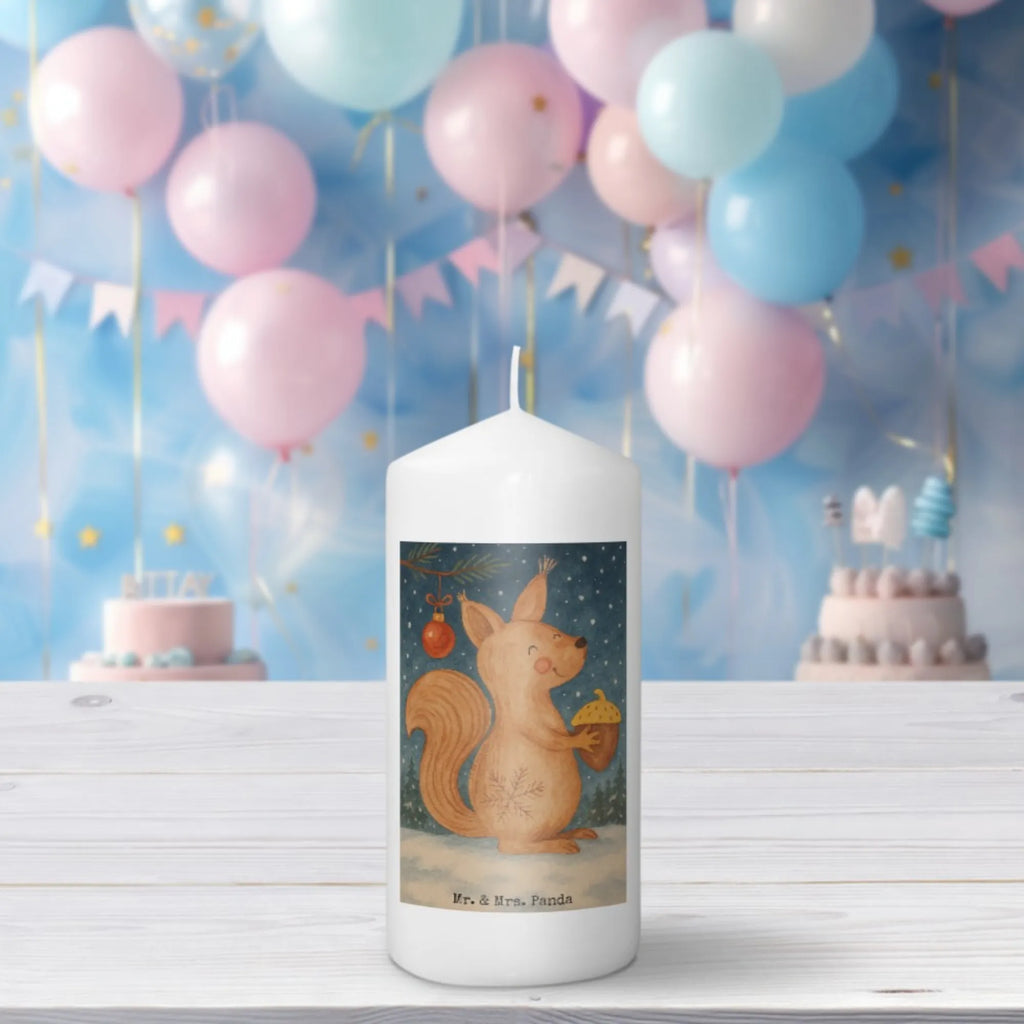 Kerze Eichhörnchen Weihnachten Design Gedenkkerze, Teelicht, Kerze Für Firmung, Tischkerze, Fair-Trade-Kerze, Kerze Für Kommunion, Gartenkerze, Stearin­kerze, Kerze Mit Prägung, Duftkerze, Glas-Kerze, Kerze Für Geburtstag, Trauerkerze, Streukerze, Dinnerkerze, Kerze Mit Duft, Handgegossene Kerze, Outdoor-Kerze, Metall-Kerze, Votivkerze, Kerze, Laternenkerze, Grablicht, Stumpenkerze, Kerze Mit Fotoeinleger, Kerze Für Weihnachten, Kerze Als Gastgeschenk, Handgemachte Kerze, Kerze Mit Motiv, Andachtskerze, Kerze Mit Gravur, Kerze Für Ostern, Blockkerze, Grabkerze, Kerze Mit Spruch, Kerze Für Taufe, Kerze Für Hochzeit, Sojawachskerze, Kerze Mit Namensgravur, Dinnerkerzenpaar, Stabkerze, Tafelkerze, Kerze Für Advent, Kerze Ohne Duft, Bio-Kerze, Stumpenkerzen-Set, Winter, Weihnachten, Weihnachtsdeko, Nikolaus, Advent, Heiligabend, Wintermotiv, Guten Rutsch, Frohe Weihnachten, Weihnachtsgruß, Frohes neues Jahr, Weihnachtsmotiv, Neujahr, Vogel