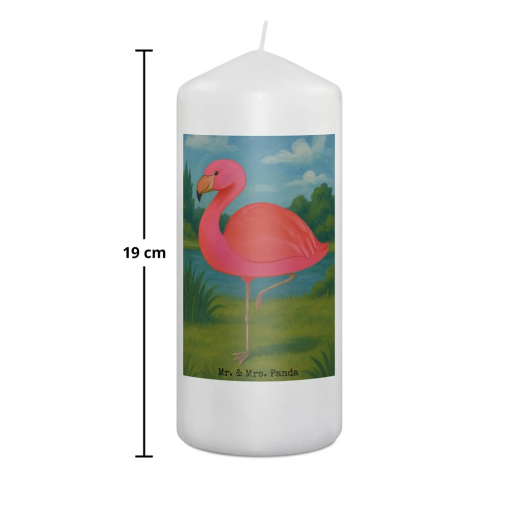 Kerze Flamingo Classic Design Kerze, Andachtskerze, Kerze Ohne Duft, Votivkerze, Stabkerze, Duftkerze, Teelicht, Tischkerze, Metall-Kerze, Kerze Für Ostern, Gedenkkerze, Streukerze, Kerze Für Geburtstag, Handgegossene Kerze, Kerze Für Kommunion, Kerze Mit Gravur, Sojawachskerze, Glas-Kerze, Kerze Mit Duft, Kerze Mit Motiv, Kerze Für Taufe, Kerze Mit Fotoeinleger, Trauerkerze, Bio-Kerze, Kerze Mit Spruch, Outdoor-Kerze, Laternenkerze, Dinnerkerzenpaar, Blockkerze, Kerze Für Firmung, Fair-Trade-Kerze, Tafelkerze, Dinnerkerze, Kerze Als Gastgeschenk, Handgemachte Kerze, Stearin­kerze, Stumpenkerze, Kerze Mit Namensgravur, Stumpenkerzen-Set, Grabkerze, Grablicht, Kerze Für Weihnachten, Gartenkerze, Kerze Für Advent, Kerze Mit Prägung, Kerze Für Hochzeit, Flamingo, Sohn, Selbstliebe, Freundin, Spruch, für mich, ich, Einzigartig, Tochter, Stolz, Geschwister, Freundinnen, Außenseiter