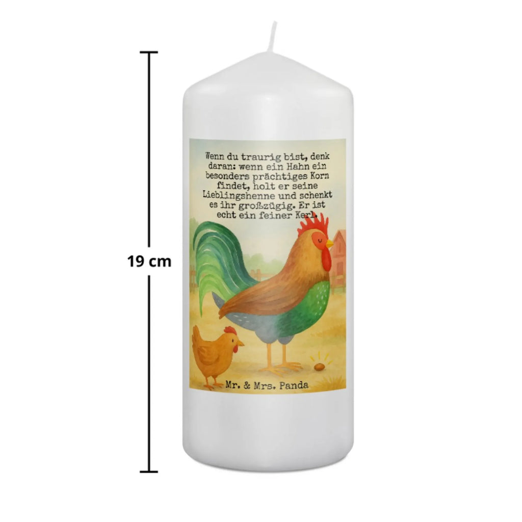 Kerze Hahn Korn Design Kerze Für Geburtstag, Kerze Mit Motiv, Kerze Mit Fotoeinleger, Gartenkerze, Kerze Für Ostern, Handgegossene Kerze, Stearin­kerze, Glas-Kerze, Trauerkerze, Blockkerze, Andachtskerze, Stumpenkerzen-Set, Tafelkerze, Kerze Für Taufe, Dinnerkerze, Votivkerze, Kerze Für Advent, Handgemachte Kerze, Kerze, Kerze Als Gastgeschenk, Metall-Kerze, Dinnerkerzenpaar, Grablicht, Bio-Kerze, Kerze Ohne Duft, Sojawachskerze, Duftkerze, Kerze Mit Gravur, Laternenkerze, Fair-Trade-Kerze, Stabkerze, Kerze Mit Duft, Streukerze, Teelicht, Kerze Mit Spruch, Grabkerze, Kerze Für Hochzeit, Kerze Mit Prägung, Kerze Mit Namensgravur, Kerze Für Kommunion, Outdoor-Kerze, Kerze Für Firmung, Gedenkkerze, Stumpenkerze, Kerze Für Weihnachten, Tischkerze, Bauernhof, Hoftiere, Landwirt, Landwirtin, Natur, Korn, Henne, Hahn, Eier