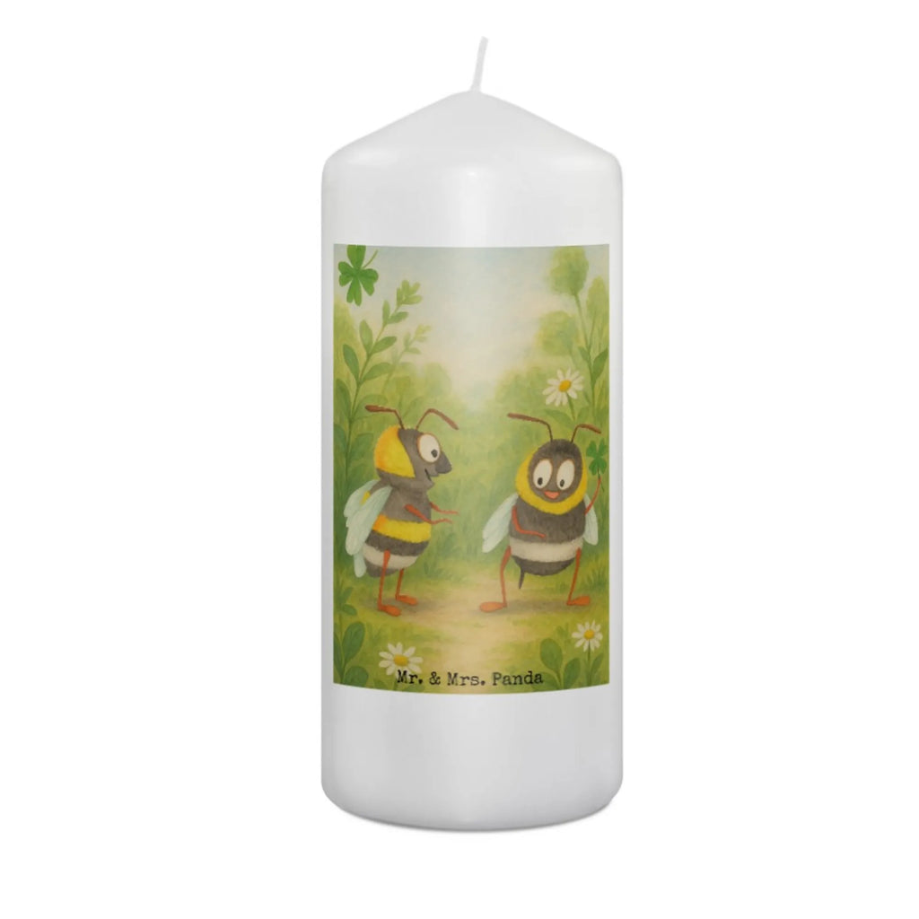 Kerze Bienen Paar Design Kerze Für Advent, Kerze, Kerze Für Weihnachten, Outdoor-Kerze, Stumpenkerzen-Set, Duftkerze, Kerze Für Ostern, Stumpenkerze, Tischkerze, Kerze Für Firmung, Kerze Mit Gravur, Stabkerze, Kerze Mit Motiv, Trauerkerze, Kerze Mit Duft, Handgemachte Kerze, Dinnerkerzenpaar, Fair-Trade-Kerze, Kerze Für Geburtstag, Kerze Mit Fotoeinleger, Tafelkerze, Stearin­kerze, Votivkerze, Blockkerze, Teelicht, Gedenkkerze, Grablicht, Metall-Kerze, Kerze Ohne Duft, Gartenkerze, Laternenkerze, Kerze Für Kommunion, Streukerze, Kerze Als Gastgeschenk, Kerze Für Hochzeit, Kerze Mit Namensgravur, Grabkerze, Kerze Mit Spruch, Sojawachskerze, Dinnerkerze, Bio-Kerze, Handgegossene Kerze, Kerze Für Taufe, Glas-Kerze, Andachtskerze, Kerze Mit Prägung, Liebe, Partner, Freund, Freundin, Ehemann, Ehefrau, Heiraten, Verlobung, Heiratsantrag, Liebesgeschenk, Jahrestag, Hocheitstag, Geschenk für Frauen, Geschenk für Partner, Geschenk für Freundin, Valentinstag, Hochzeitstag, Schildkröten, verliebte Schildkröten, für Ehemann, für Männer, Mitbringsel, Liebesbeweis