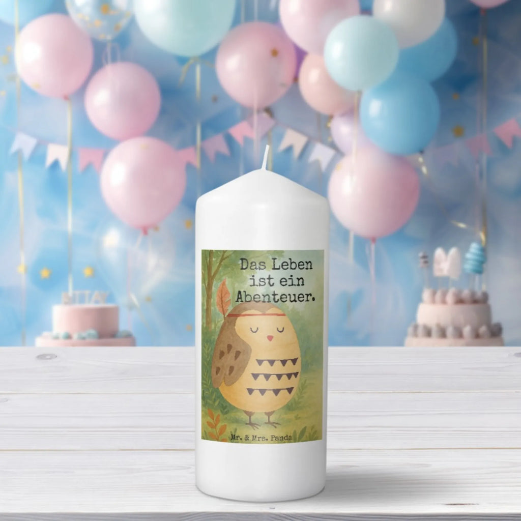 Kerze Eule Federschmuck Design Fair-Trade-Kerze, Grablicht, Kerze Mit Namensgravur, Sojawachskerze, Streukerze, Outdoor-Kerze, Teelicht, Kerze Als Gastgeschenk, Kerze Für Firmung, Stumpenkerzen-Set, Gartenkerze, Blockkerze, Kerze Für Ostern, Duftkerze, Andachtskerze, Stearin­kerze, Tafelkerze, Kerze Mit Motiv, Kerze Für Taufe, Kerze Für Advent, Dinnerkerzenpaar, Kerze Mit Spruch, Kerze Mit Prägung, Metall-Kerze, Kerze Für Weihnachten, Kerze Mit Fotoeinleger, Votivkerze, Kerze Ohne Duft, Kerze Mit Duft, Kerze Für Hochzeit, Handgegossene Kerze, Grabkerze, Gedenkkerze, Laternenkerze, Kerze, Dinnerkerze, Stabkerze, Kerze Für Geburtstag, Kerze Für Kommunion, Stumpenkerze, Trauerkerze, Handgemachte Kerze, Glas-Kerze, Kerze Mit Gravur, Tischkerze, Bio-Kerze, Eule, Owl, Reisespruch, Federschmuck, Dekoration, Eule Deko, Das Leben ist ein Abenteuer