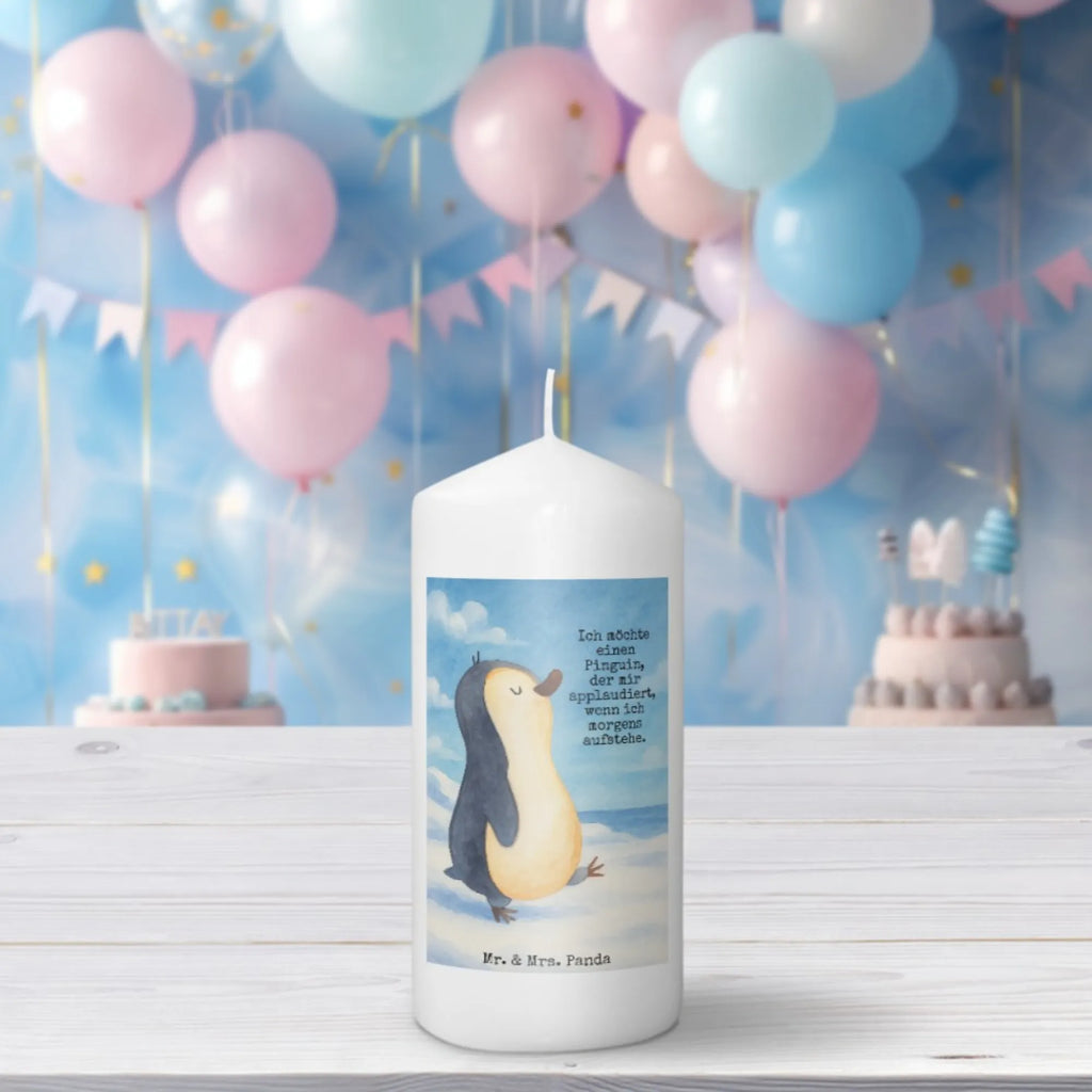 Kerze Pinguin marschieren Design Kerze Ohne Duft, Fair-Trade-Kerze, Duftkerze, Kerze Mit Motiv, Metall-Kerze, Stabkerze, Stumpenkerzen-Set, Teelicht, Kerze Mit Spruch, Tischkerze, Kerze Mit Gravur, Andachtskerze, Laternenkerze, Stumpenkerze, Glas-Kerze, Kerze Für Taufe, Votivkerze, Trauerkerze, Sojawachskerze, Kerze Mit Fotoeinleger, Dinnerkerze, Kerze Für Ostern, Kerze, Blockkerze, Dinnerkerzenpaar, Kerze Für Advent, Stearin­kerze, Grabkerze, Kerze Mit Prägung, Kerze Als Gastgeschenk, Kerze Mit Duft, Outdoor-Kerze, Kerze Mit Namensgravur, Kerze Für Kommunion, Grablicht, Gartenkerze, Streukerze, Gedenkkerze, Handgemachte Kerze, Tafelkerze, Bio-Kerze, Kerze Für Weihnachten, Kerze Für Hochzeit, Handgegossene Kerze, Kerze Für Firmung, Kerze Für Geburtstag, Pinguin, Pinguine, Bruder, Langschläfer, Frühaufsteher, Familie, Schwester