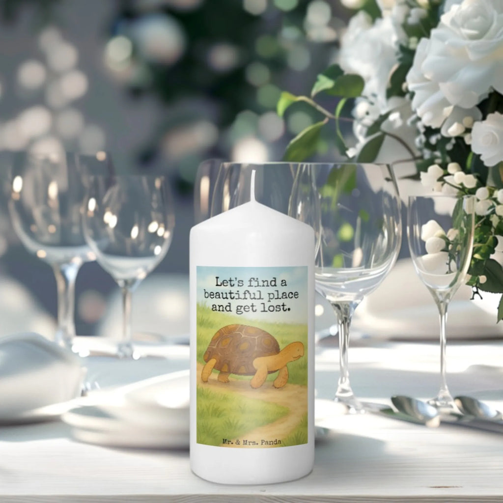 Kerze Schildkröte Marschieren Design Gartenkerze, Kerze Für Geburtstag, Kerze Für Taufe, Metall-Kerze, Outdoor-Kerze, Andachtskerze, Kerze Mit Fotoeinleger, Stearin­kerze, Grabkerze, Kerze Als Gastgeschenk, Trauerkerze, Streukerze, Kerze, Handgemachte Kerze, Bio-Kerze, Kerze Für Hochzeit, Kerze Mit Duft, Sojawachskerze, Fair-Trade-Kerze, Votivkerze, Grablicht, Kerze Für Advent, Stumpenkerzen-Set, Gedenkkerze, Kerze Ohne Duft, Tischkerze, Dinnerkerzenpaar, Duftkerze, Tafelkerze, Stumpenkerze, Laternenkerze, Kerze Für Ostern, Teelicht, Kerze Mit Gravur, Glas-Kerze, Kerze Für Weihnachten, Kerze Mit Spruch, Handgegossene Kerze, Stabkerze, Kerze Mit Motiv, Kerze Für Firmung, Kerze Mit Prägung, Kerze Mit Namensgravur, Blockkerze, Dinnerkerze, Kerze Für Kommunion, Meerestiere, Meer, Urlaub, Schildkröten, Schildkröte, Neustart, Inspiration, Abenteuer, Reiselust, Motivation, get lost, Lieblingsmensch