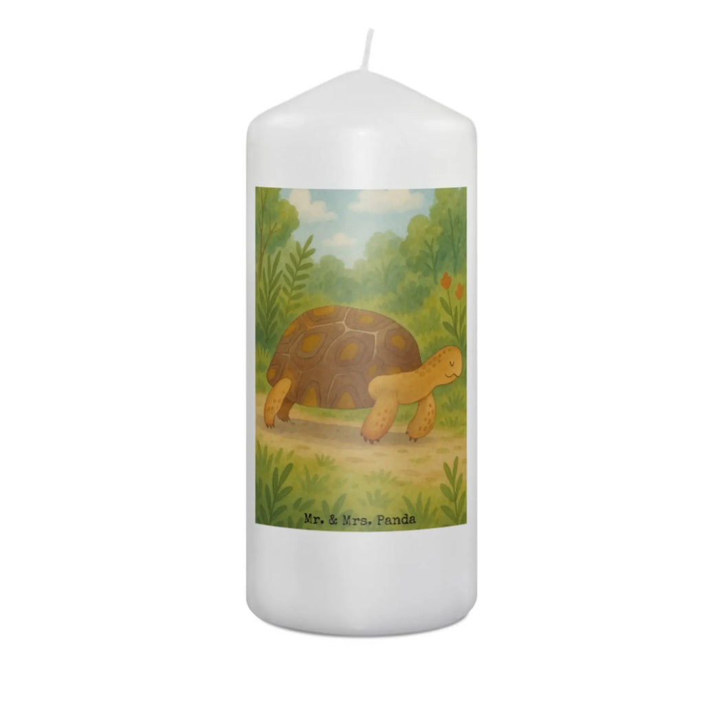 Kerze Schildkröte Marschieren Design Gartenkerze, Kerze Für Geburtstag, Kerze Für Taufe, Metall-Kerze, Outdoor-Kerze, Andachtskerze, Kerze Mit Fotoeinleger, Stearin­kerze, Grabkerze, Kerze Als Gastgeschenk, Trauerkerze, Streukerze, Kerze, Handgemachte Kerze, Bio-Kerze, Kerze Für Hochzeit, Kerze Mit Duft, Sojawachskerze, Fair-Trade-Kerze, Votivkerze, Grablicht, Kerze Für Advent, Stumpenkerzen-Set, Gedenkkerze, Kerze Ohne Duft, Tischkerze, Dinnerkerzenpaar, Duftkerze, Tafelkerze, Stumpenkerze, Laternenkerze, Kerze Für Ostern, Teelicht, Kerze Mit Gravur, Glas-Kerze, Kerze Für Weihnachten, Kerze Mit Spruch, Handgegossene Kerze, Stabkerze, Kerze Mit Motiv, Kerze Für Firmung, Kerze Mit Prägung, Kerze Mit Namensgravur, Blockkerze, Dinnerkerze, Kerze Für Kommunion, Meerestiere, Meer, Urlaub, Schildkröten, Schildkröte, Neustart, Inspiration, Abenteuer, Reiselust, Motivation, get lost, Lieblingsmensch