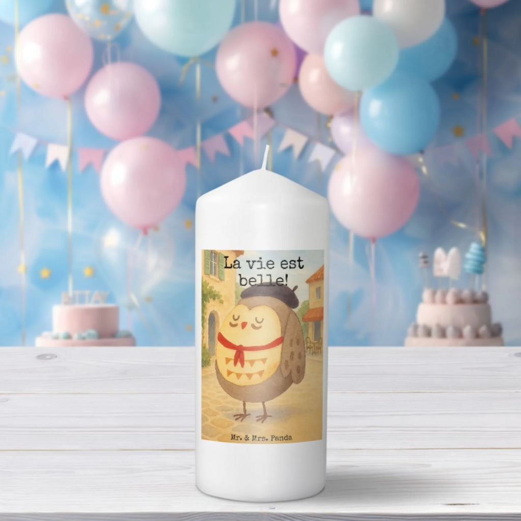 Kerze Eule Frankreich Design Kerze Für Hochzeit, Metall-Kerze, Tischkerze, Laternenkerze, Tafelkerze, Blockkerze, Kerze Für Advent, Kerze Für Firmung, Handgemachte Kerze, Kerze Mit Fotoeinleger, Gartenkerze, Sojawachskerze, Kerze Mit Gravur, Kerze Ohne Duft, Kerze Für Ostern, Kerze Mit Namensgravur, Kerze Mit Spruch, Fair-Trade-Kerze, Kerze Mit Motiv, Kerze Für Kommunion, Stumpenkerze, Kerze, Outdoor-Kerze, Kerze Für Taufe, Trauerkerze, Stearin­kerze, Kerze Mit Prägung, Teelicht, Grabkerze, Bio-Kerze, Grablicht, Stabkerze, Streukerze, Gedenkkerze, Kerze Für Weihnachten, Votivkerze, Kerze Für Geburtstag, Glas-Kerze, Kerze Als Gastgeschenk, Andachtskerze, Handgegossene Kerze, Dinnerkerzenpaar, Dinnerkerze, Kerze Mit Duft, Stumpenkerzen-Set, Duftkerze, Eule, La vie est belle, Spruch schön, Eule Deko, Frankreich, Owl, das Leben ist schön, Eulen, hibou, Spruch Französisch