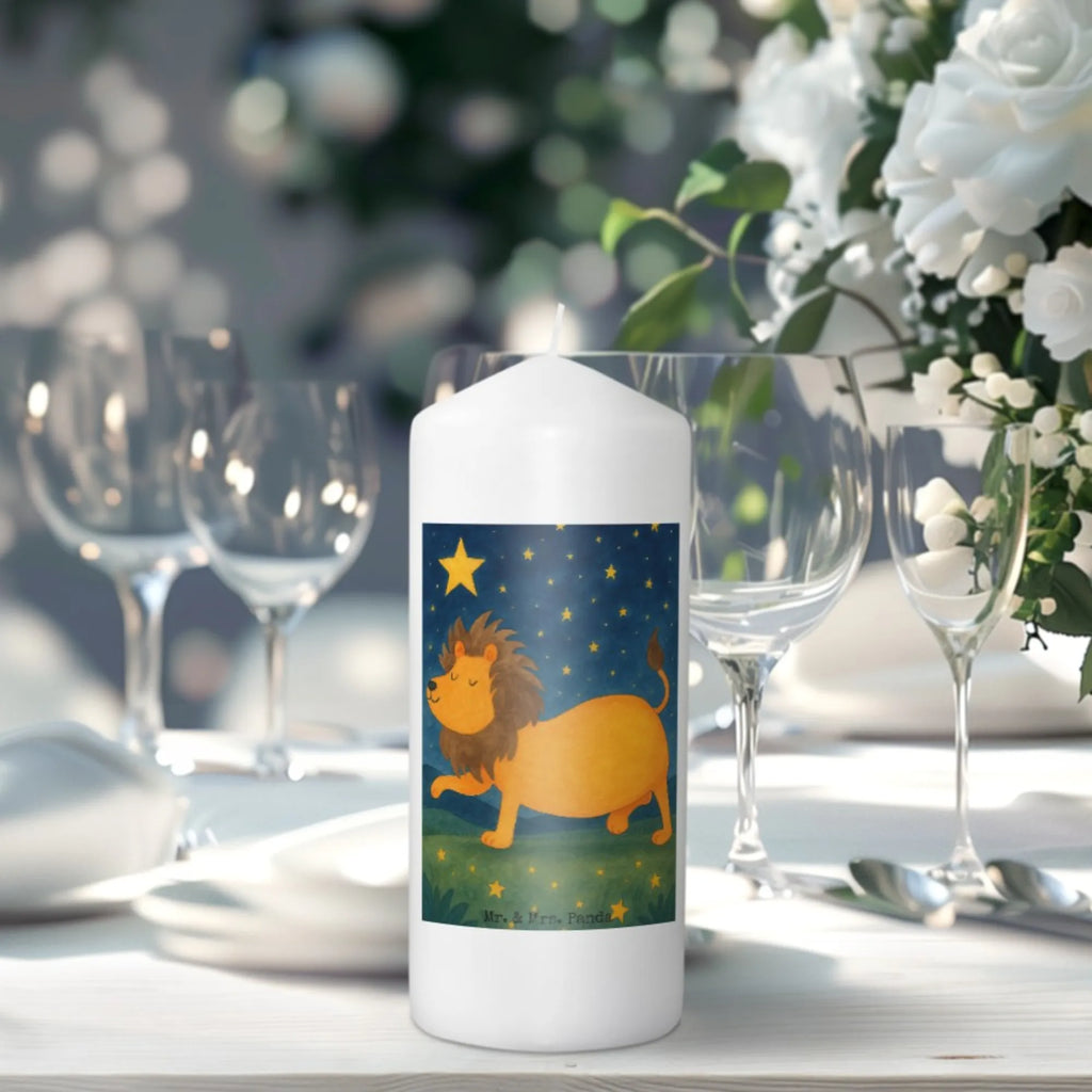 Kerze Sternzeichen Löwe Design Duftkerze, Dinnerkerzenpaar, Metall-Kerze, Streukerze, Kerze Mit Gravur, Stearin­kerze, Stumpenkerzen-Set, Votivkerze, Kerze Als Gastgeschenk, Kerze Mit Namensgravur, Handgegossene Kerze, Blockkerze, Sojawachskerze, Kerze Mit Fotoeinleger, Bio-Kerze, Kerze Mit Duft, Trauerkerze, Kerze Für Advent, Teelicht, Tafelkerze, Gedenkkerze, Kerze Für Hochzeit, Tischkerze, Kerze Für Kommunion, Dinnerkerze, Kerze Für Geburtstag, Glas-Kerze, Handgemachte Kerze, Grabkerze, Kerze Ohne Duft, Kerze, Stabkerze, Kerze Mit Spruch, Kerze Für Taufe, Kerze Für Firmung, Kerze Mit Prägung, Gartenkerze, Kerze Für Weihnachten, Fair-Trade-Kerze, Laternenkerze, Grablicht, Kerze Für Ostern, Kerze Mit Motiv, Andachtskerze, Outdoor-Kerze, Stumpenkerze, Tierkreiszeichen, Sternzeichen, Horoskop, Astrologie, Aszendent, Löwe Sternzeichen, Geschenk August, Geburtstag Juli, Geburtstag August, König der Tiere, Geschenk Juli, Löwe Geschenk