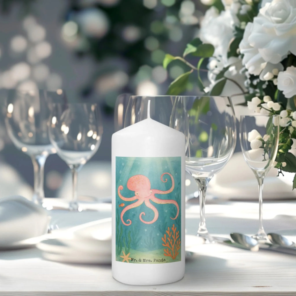 Kerze Tintenfisch Design Kerze Für Kommunion, Streukerze, Kerze Für Weihnachten, Glas-Kerze, Tischkerze, Stabkerze, Kerze Mit Gravur, Kerze Als Gastgeschenk, Blockkerze, Stumpenkerze, Kerze Für Advent, Bio-Kerze, Kerze Mit Prägung, Metall-Kerze, Sojawachskerze, Dinnerkerze, Handgegossene Kerze, Kerze, Laternenkerze, Handgemachte Kerze, Kerze Mit Namensgravur, Fair-Trade-Kerze, Kerze Mit Fotoeinleger, Votivkerze, Andachtskerze, Kerze Für Ostern, Teelicht, Kerze Für Firmung, Kerze Mit Duft, Grablicht, Grabkerze, Stumpenkerzen-Set, Kerze Mit Spruch, Stearin­kerze, Kerze Für Taufe, Gedenkkerze, Duftkerze, Kerze Mit Motiv, Kerze Für Hochzeit, Dinnerkerzenpaar, Kerze Ohne Duft, Outdoor-Kerze, Gartenkerze, Trauerkerze, Tafelkerze, Kerze Für Geburtstag, Tiermotive, Gute Laune, lustige Sprüche, Tiere, Meer, Krake, Tintenfisch, Arme, Ozean, Meerestier, Wasser