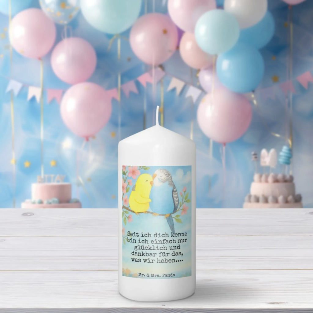 Kerze Wellensittich Liebe Design Kerze Für Ostern, Laternenkerze, Kerze Als Gastgeschenk, Tischkerze, Teelicht, Grablicht, Handgegossene Kerze, Blockkerze, Handgemachte Kerze, Kerze Mit Namensgravur, Kerze Für Advent, Andachtskerze, Kerze Mit Fotoeinleger, Gartenkerze, Dinnerkerzenpaar, Stearin­kerze, Streukerze, Votivkerze, Kerze Für Taufe, Sojawachskerze, Stumpenkerzen-Set, Duftkerze, Gedenkkerze, Bio-Kerze, Dinnerkerze, Kerze Mit Motiv, Kerze Mit Gravur, Trauerkerze, Outdoor-Kerze, Grabkerze, Kerze Mit Duft, Fair-Trade-Kerze, Kerze Für Weihnachten, Kerze Für Hochzeit, Kerze Ohne Duft, Kerze Für Geburtstag, Kerze, Kerze Mit Prägung, Metall-Kerze, Stumpenkerze, Glas-Kerze, Stabkerze, Kerze Für Firmung, Tafelkerze, Kerze Mit Spruch, Kerze Für Kommunion, Liebe, Partner, Freund, Freundin, Ehemann, Ehefrau, Heiraten, Verlobung, Heiratsantrag, Liebesgeschenk, Jahrestag, Hocheitstag, Vögel, Kuscheln, Wellensittich, Nähe, Vertrauen