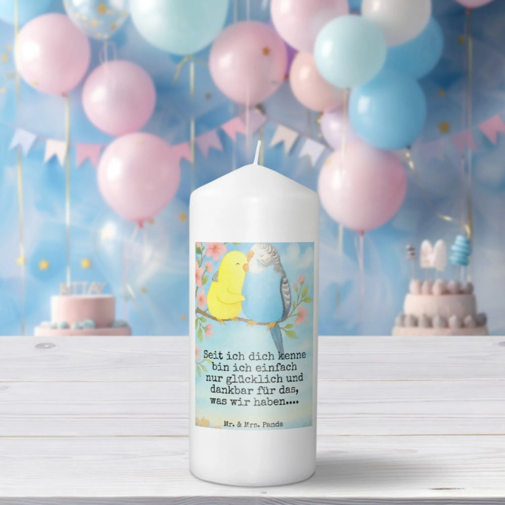 Kerze Wellensittich Liebe Design Kerze Für Ostern, Laternenkerze, Kerze Als Gastgeschenk, Tischkerze, Teelicht, Grablicht, Handgegossene Kerze, Blockkerze, Handgemachte Kerze, Kerze Mit Namensgravur, Kerze Für Advent, Andachtskerze, Kerze Mit Fotoeinleger, Gartenkerze, Dinnerkerzenpaar, Stearin­kerze, Streukerze, Votivkerze, Kerze Für Taufe, Sojawachskerze, Stumpenkerzen-Set, Duftkerze, Gedenkkerze, Bio-Kerze, Dinnerkerze, Kerze Mit Motiv, Kerze Mit Gravur, Trauerkerze, Outdoor-Kerze, Grabkerze, Kerze Mit Duft, Fair-Trade-Kerze, Kerze Für Weihnachten, Kerze Für Hochzeit, Kerze Ohne Duft, Kerze Für Geburtstag, Kerze, Kerze Mit Prägung, Metall-Kerze, Stumpenkerze, Glas-Kerze, Stabkerze, Kerze Für Firmung, Tafelkerze, Kerze Mit Spruch, Kerze Für Kommunion, Liebe, Partner, Freund, Freundin, Ehemann, Ehefrau, Heiraten, Verlobung, Heiratsantrag, Liebesgeschenk, Jahrestag, Hocheitstag, Vögel, Kuscheln, Wellensittich, Nähe, Vertrauen