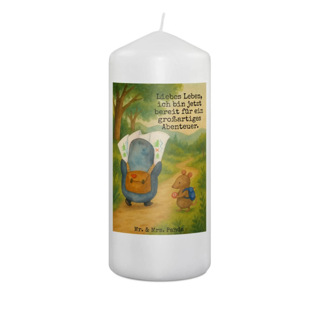 Kerze Pinguin & Maus Wanderer Design Kerze Für Weihnachten, Kerze Mit Namensgravur, Grablicht, Andachtskerze, Kerze Für Ostern, Tafelkerze, Kerze Mit Prägung, Dinnerkerze, Outdoor-Kerze, Kerze Für Geburtstag, Votivkerze, Kerze Für Advent, Teelicht, Duftkerze, Dinnerkerzenpaar, Handgegossene Kerze, Kerze Mit Motiv, Gartenkerze, Stumpenkerzen-Set, Kerze Mit Fotoeinleger, Kerze Für Kommunion, Kerze Mit Spruch, Laternenkerze, Glas-Kerze, Handgemachte Kerze, Gedenkkerze, Kerze Für Firmung, Kerze Für Taufe, Kerze Mit Duft, Kerze Ohne Duft, Bio-Kerze, Trauerkerze, Kerze Mit Gravur, Fair-Trade-Kerze, Stearin­kerze, Stabkerze, Kerze Für Hochzeit, Blockkerze, Stumpenkerze, Sojawachskerze, Streukerze, Metall-Kerze, Kerze, Kerze Als Gastgeschenk, Tischkerze, Grabkerze, Pinguin, Abenteuer, Ausflug, Abenteurer, Wanderlust, wandern, Roadtrip, Pinguine