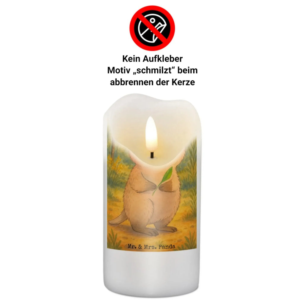 Kerze Quokka Happy Design Kerze Für Hochzeit, Bio-Kerze, Glas-Kerze, Kerze Mit Motiv, Sojawachskerze, Stabkerze, Gartenkerze, Grabkerze, Outdoor-Kerze, Gedenkkerze, Kerze Mit Fotoeinleger, Kerze Für Ostern, Stumpenkerzen-Set, Kerze Mit Prägung, Teelicht, Tafelkerze, Duftkerze, Kerze Mit Gravur, Kerze, Tischkerze, Kerze Für Weihnachten, Laternenkerze, Streukerze, Metall-Kerze, Kerze Ohne Duft, Kerze Für Firmung, Kerze Mit Namensgravur, Votivkerze, Stearin­kerze, Kerze Als Gastgeschenk, Fair-Trade-Kerze, Kerze Für Advent, Dinnerkerzenpaar, Stumpenkerze, Kerze Für Kommunion, Kerze Für Taufe, Dinnerkerze, Kerze Für Geburtstag, Kerze Mit Duft, Handgegossene Kerze, Andachtskerze, Trauerkerze, Grablicht, Blockkerze, Handgemachte Kerze, Kerze Mit Spruch, Tiermotive, Gute Laune, lustige Sprüche, Tiere, Lustiger Spruch, Dinge erledigen, Quokka, Verschieben, Aufschieberitis, Niedliches Tier