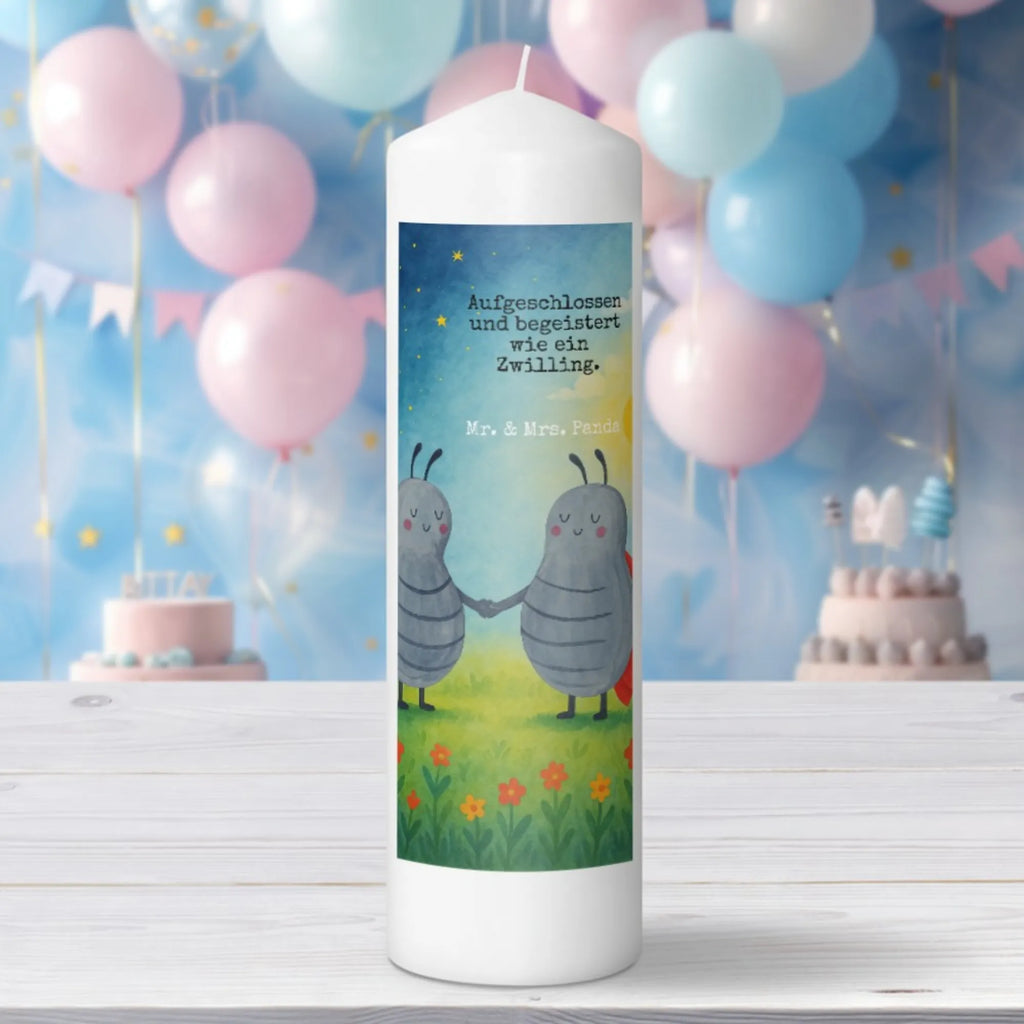 Kerze Sternzeichen Zwilling Design Stearin­kerze, Bio-Kerze, Kerze Mit Motiv, Stabkerze, Kerze Für Weihnachten, Kerze Mit Fotoeinleger, Andachtskerze, Kerze Mit Namensgravur, Kerze Mit Duft, Glas-Kerze, Kerze Mit Gravur, Tafelkerze, Kerze Für Geburtstag, Streukerze, Duftkerze, Kerze Für Advent, Grablicht, Dinnerkerze, Kerze Für Firmung, Blockkerze, Votivkerze, Kerze Für Hochzeit, Kerze Mit Prägung, Kerze Mit Spruch, Kerze Als Gastgeschenk, Sojawachskerze, Kerze, Teelicht, Kerze Für Kommunion, Dinnerkerzenpaar, Kerze Für Ostern, Metall-Kerze, Stumpenkerze, Tischkerze, Laternenkerze, Trauerkerze, Handgegossene Kerze, Kerze Ohne Duft, Fair-Trade-Kerze, Stumpenkerzen-Set, Outdoor-Kerze, Handgemachte Kerze, Kerze Für Taufe, Gartenkerze, Grabkerze, Gedenkkerze, Tierkreiszeichen, Sternzeichen, Horoskop, Astrologie, Aszendent, Geschenk Juni, Geschenk Mai, Zwillingsschwester, Zwillingsbruder, Zwilling Sternzeichen, Glückskäfer, Marienkäfer, Geburtstag Mai, Zwillinge, Zwilling Geschenk