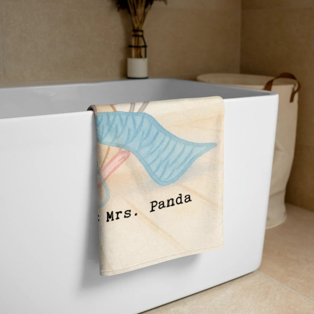 XL Badehandtuch Maus Stricken Design Badehandtuch XL, Waschbares Handtuch XL, Saunatuch XL, XL Handtuch Aus Bio Baumwolle, Handtuch Für Strand XL, Pflegeleichtes Handtuch Groß, XL Handtuch Grau, Weiches XL Handtuch, Mikrofaser Handtuch XL, Handtuch Übergröße, Großes Handtuch Unifarben, Strapazierfähiges XL Handtuch, Handtuch Für Erwachsene XL, Handtuch Für Wellness, Handtuch XL Klassisch, XL Handtuch, Großes Handtuch, Handtuch Für Große Personen, Handtuch XL Für Männer, Handtuch Für Sauna Groß, Handtuch XL Modern, XL Handtuch Bunt, XL Handtuch Weiß, Handtuch XL Geschenkidee, Handtuch Groß Für Sport, XL Handtuch Mit Muster, Umweltfreundliches Handtuch Groß, Handtuch XL Für Frauen, Handtuch Für Dusche XL, Design Handtuch XL, Handtuch XL Für Kinder, Saugfähiges Großes Handtuch, Nachhaltiges Handtuch XL, Duschtuch XL, Handtuch XL Aus Baumwolle, Extra Großes Handtuch, Großes Handtuch Für Badezimmer, Flauschiges Handtuch XL, Badetuch Extra Groß, Geschenk, Sport, Sportart, Hobby, Schenken, Danke, Dankeschön, Auszeichnung, Gewinn, Sportler, DIY, Stricken