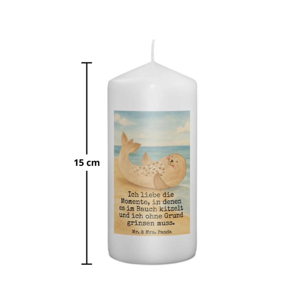 Kerze Robbe Liegen Design Teelicht, Kerze Ohne Duft, Kerze Mit Gravur, Grabkerze, Handgemachte Kerze, Kerze Für Weihnachten, Glas-Kerze, Laternenkerze, Kerze Mit Namensgravur, Tischkerze, Bio-Kerze, Sojawachskerze, Votivkerze, Stabkerze, Trauerkerze, Kerze Für Hochzeit, Kerze Für Firmung, Kerze Mit Spruch, Fair-Trade-Kerze, Gartenkerze, Outdoor-Kerze, Andachtskerze, Kerze Für Geburtstag, Stearin­kerze, Handgegossene Kerze, Stumpenkerzen-Set, Streukerze, Dinnerkerze, Kerze Für Advent, Kerze Mit Duft, Grablicht, Dinnerkerzenpaar, Tafelkerze, Kerze Mit Fotoeinleger, Kerze, Kerze Mit Prägung, Stumpenkerze, Metall-Kerze, Kerze Als Gastgeschenk, Kerze Für Ostern, Kerze Mit Motiv, Blockkerze, Kerze Für Taufe, Duftkerze, Gedenkkerze, Kerze Für Kommunion, Tiermotive, Gute Laune, lustige Sprüche, Tiere, Ostsee, Strand, Seehund, Nordsee, Meerestier, Robbe, Robben, Lachen, Freude