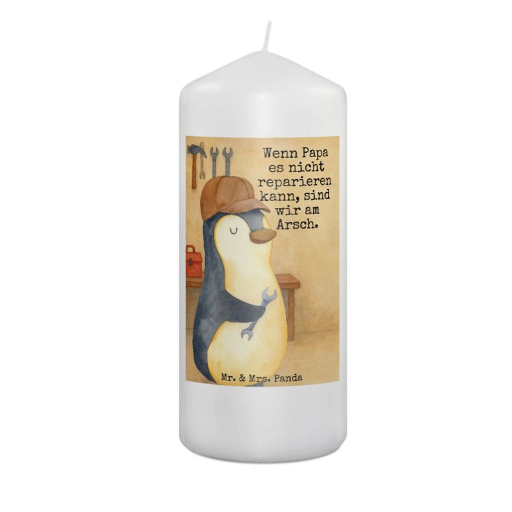 Kerze Wenn Papa es nicht reparieren kann, sind wir am Arsch Design Handgemachte Kerze, Kerze Mit Prägung, Laternenkerze, Gartenkerze, Kerze Für Kommunion, Dinnerkerzenpaar, Gedenkkerze, Kerze Für Geburtstag, Andachtskerze, Dinnerkerze, Stabkerze, Fair-Trade-Kerze, Bio-Kerze, Kerze Für Advent, Stearin­kerze, Outdoor-Kerze, Kerze Mit Fotoeinleger, Duftkerze, Kerze Für Ostern, Glas-Kerze, Grablicht, Kerze Mit Motiv, Kerze Ohne Duft, Kerze Mit Namensgravur, Kerze, Grabkerze, Stumpenkerze, Kerze Mit Duft, Tafelkerze, Stumpenkerzen-Set, Kerze Mit Spruch, Sojawachskerze, Kerze Für Weihnachten, Kerze Für Taufe, Streukerze, Blockkerze, Kerze Für Firmung, Handgegossene Kerze, Metall-Kerze, Kerze Mit Gravur, Trauerkerze, Kerze Als Gastgeschenk, Votivkerze, Tischkerze, Teelicht, Kerze Für Hochzeit, Familie, Vatertag, Muttertag, Bruder, Schwester, Mama, Papa, Oma, Opa, Vater, Bester Papa der Welt, Geschenk Papa