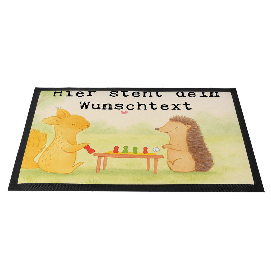 Personalisierte Fußmatte Eichhörnchen Gesellschaftsspiele Design Türvorleger personalisiert, Bedrucken, Haustürmatte personalisiert, Personalisiert, Namensfussmatte, Personalisierte Fußmatte, Türvorleger mit Namen, Wunschnamen, Fußmatte bedrucken, Personalisieruung, Fußmatte mit Namen, Geschenk, Sport, Sportart, Hobby, Schenken, Danke, Dankeschön, Auszeichnung, Gewinn, Sportler, Spielen, Spieleabend, Gesellschaftsspiele