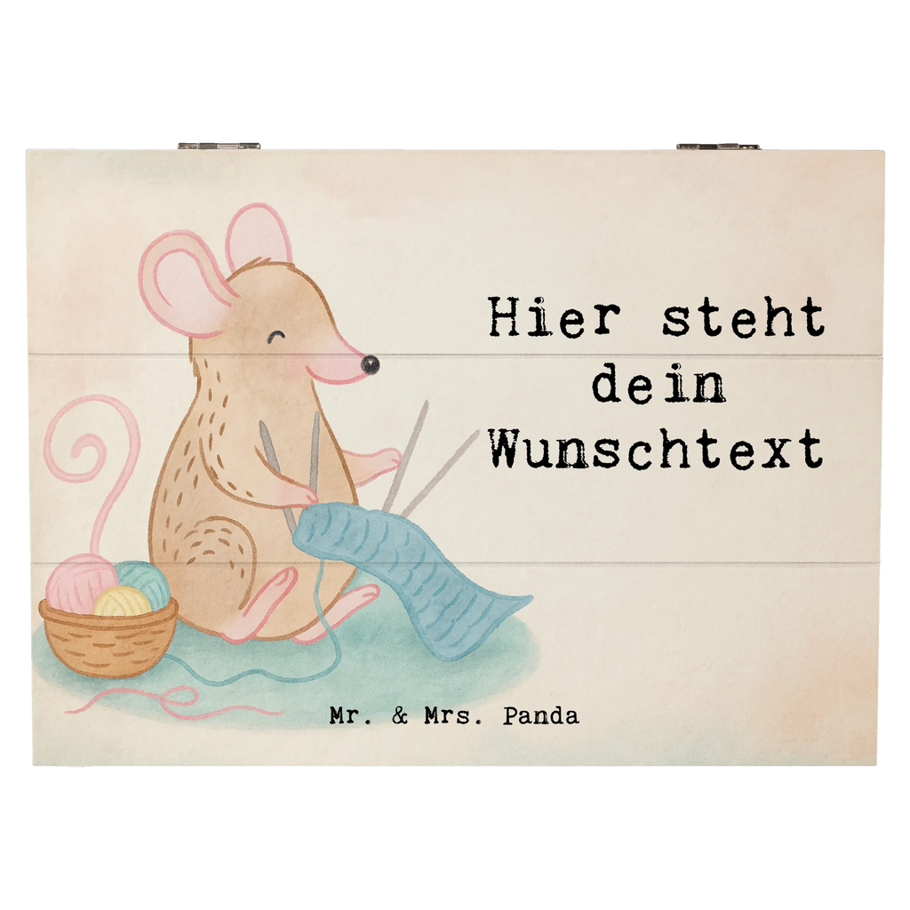 Personalisierte Holzkiste Maus Stricken Design Kiste Personalisiert, Dekokiste mit Namen, Aufbewahrungsbox Personalisiert, Kiste mit Namen, Erinnerungsbox Personalisiert, Erinnerungskiste, Schatulle Personalisiert, Truhe Personalisiert, Dekokiste Personalisiert, Erinnerungsbox mit Namen, Schatulle mit Namen, Aufbewahrungsbox mit Namen, Holzkiste Personalisiert, Erinnerungskiste Personalisiert, mit Namen, Truhe mit Namen, Geschenkbox personalisiert, GEschenkdose personalisiert, Holzkiste mit Namen, Schatzkiste mit Namen, Schatzkiste Personalisiert, Geschenk, Sport, Sportart, Hobby, Schenken, Danke, Dankeschön, Auszeichnung, Gewinn, Sportler, Stricken, DIY