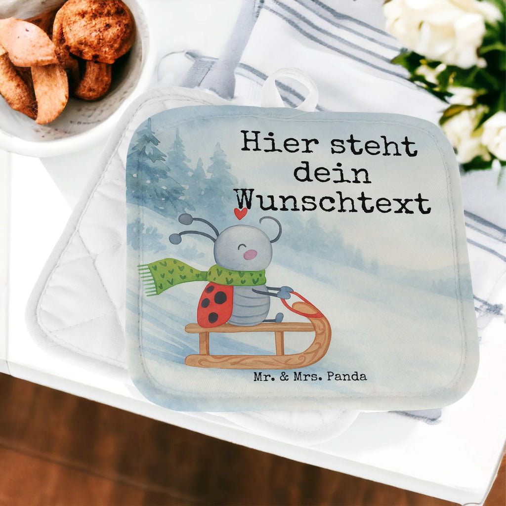 Personalisierte Topflappen Smörle Rodeln Design Namensaufdruck, Topflappen personalisiert, Personalisierter Ofenhandschuh, Personalisierte Topfuntersetzer, Topflappen Set personalisiert, Topflappen mit Namen, Winter, Weihnachten, Weihnachtsdeko, Nikolaus, Advent, Heiligabend, Wintermotiv, Schlittenfahren, Marzipan, Smörle